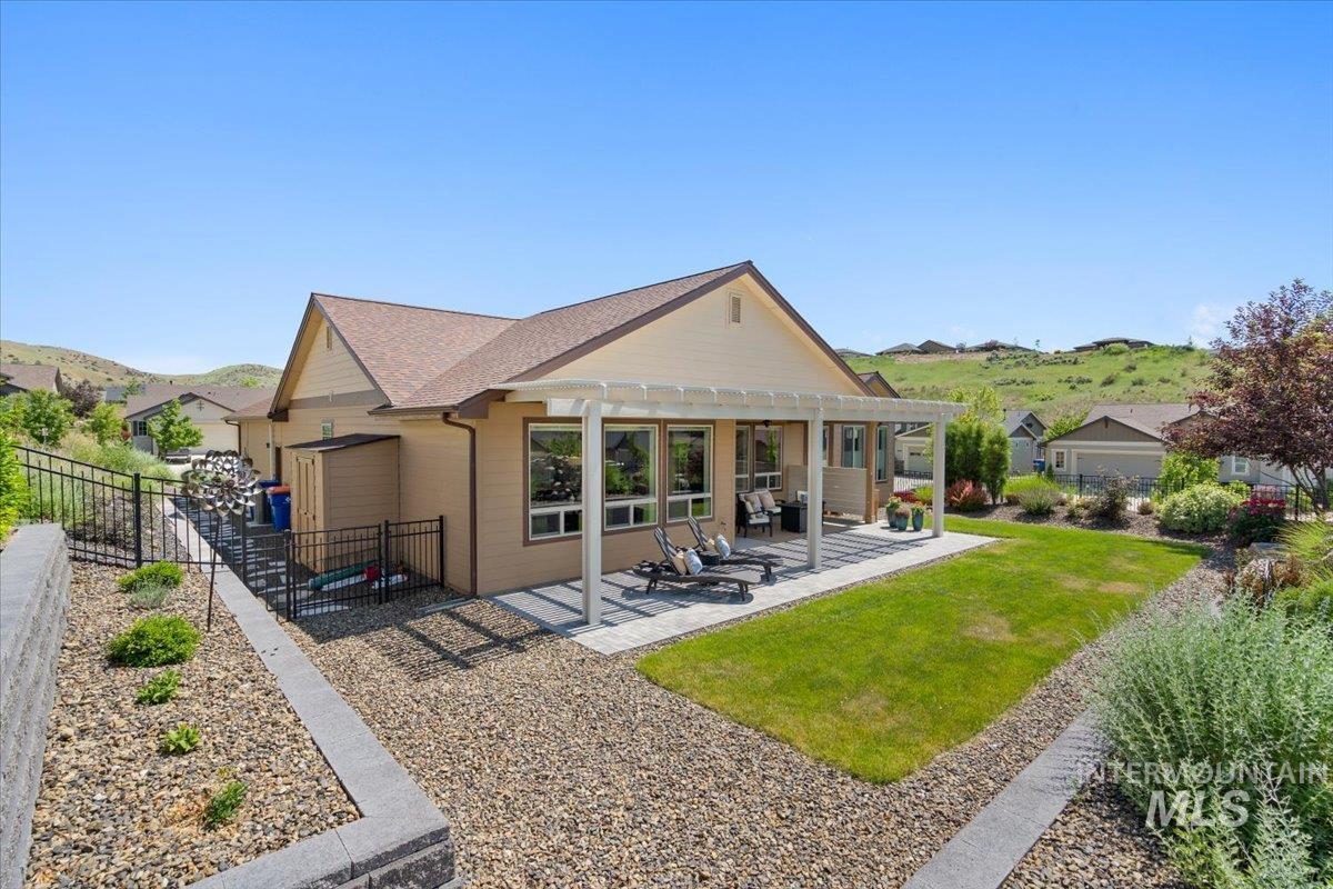 18611 N Silver Tree Way, Eagle, Idaho 83714, 3 Bedrooms, 2.5 Bathrooms, Residential For Sale, Price $749,900, 98962327