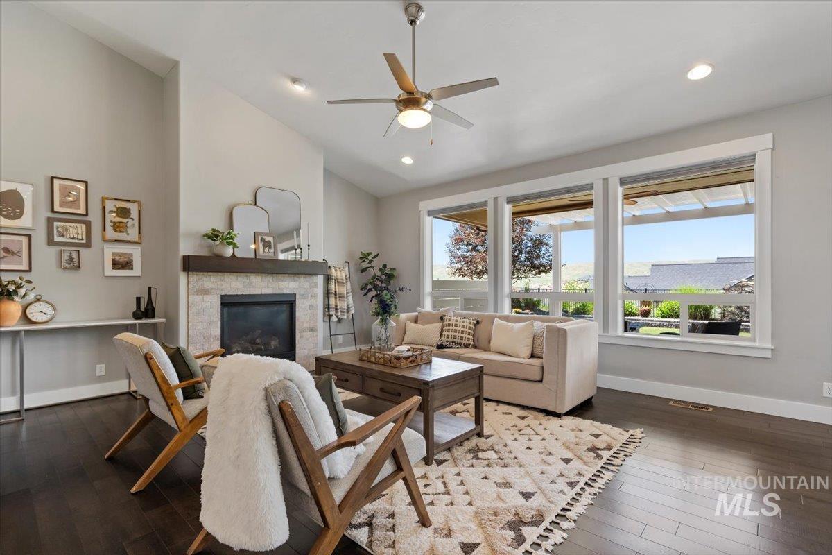 18611 N Silver Tree Way, Eagle, Idaho 83714, 3 Bedrooms, 2.5 Bathrooms, Residential For Sale, Price $749,900, 98962327