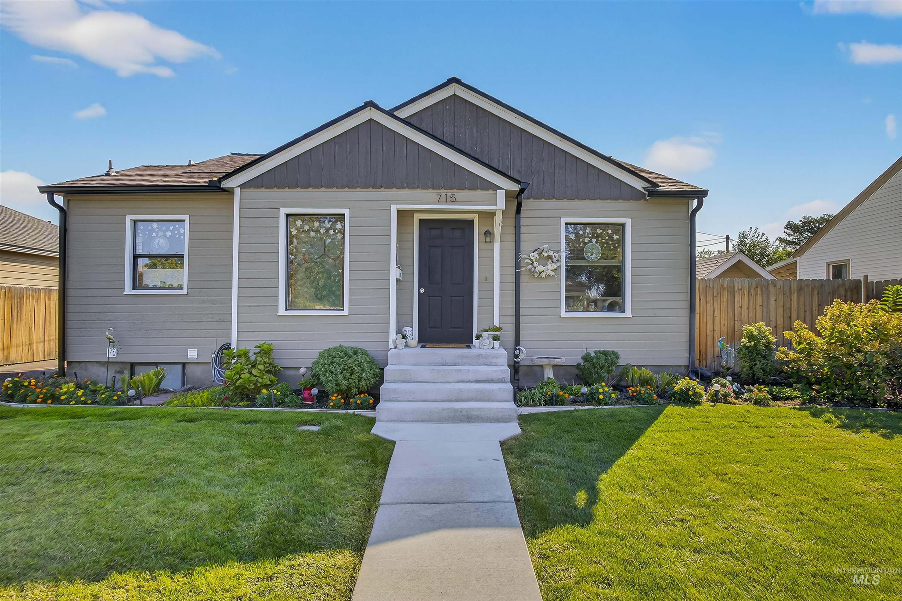 715 8th St, Clarkston, Washington 99403, 3 Bedrooms, 3 Bathrooms, Residential For Sale, Price $360,000, 98962339