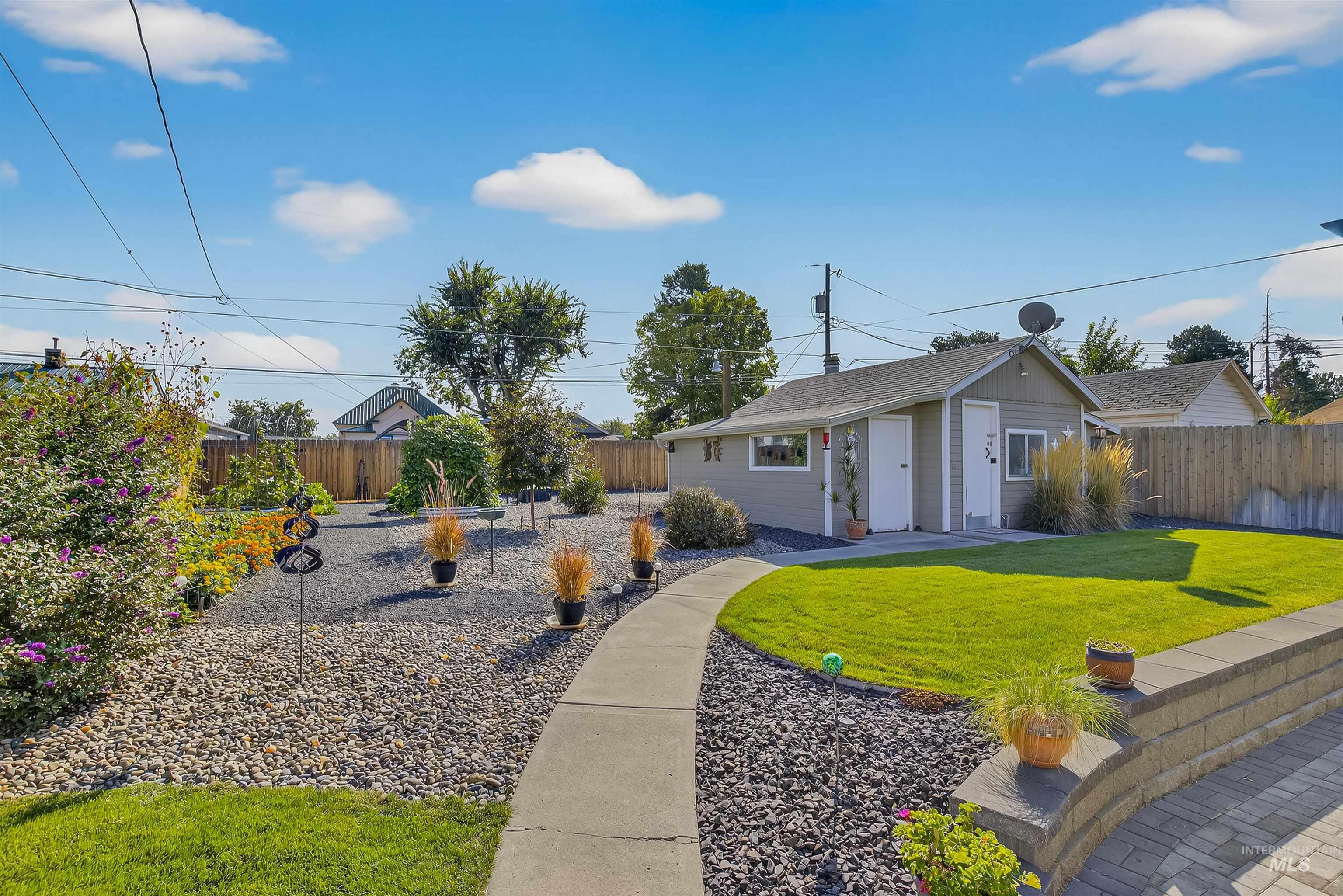 715 8th St, Clarkston, Washington 99403, 3 Bedrooms, 3 Bathrooms, Residential For Sale, Price $360,000, 98962339