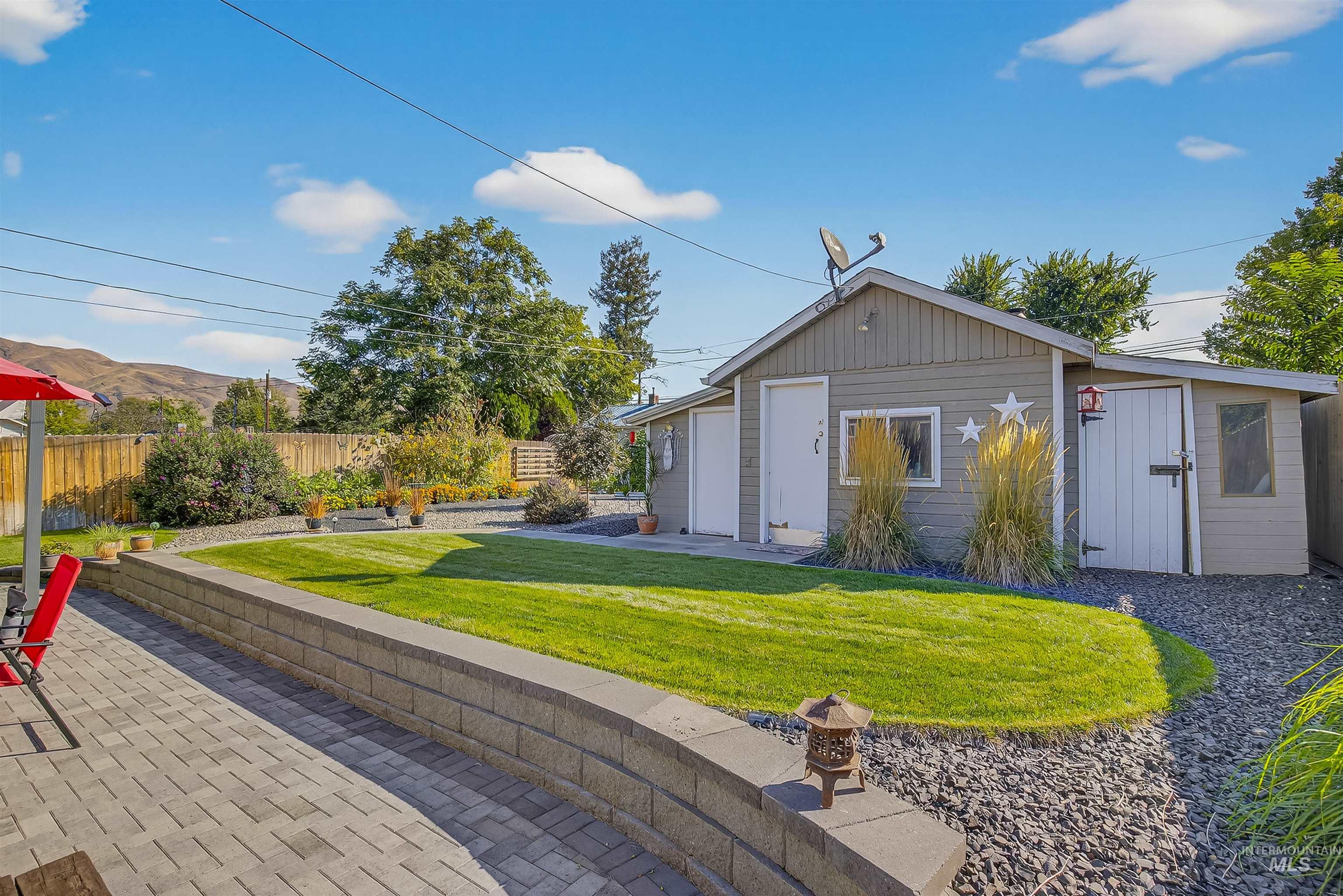 715 8th St, Clarkston, Washington 99403, 3 Bedrooms, 3 Bathrooms, Residential For Sale, Price $360,000, 98962339