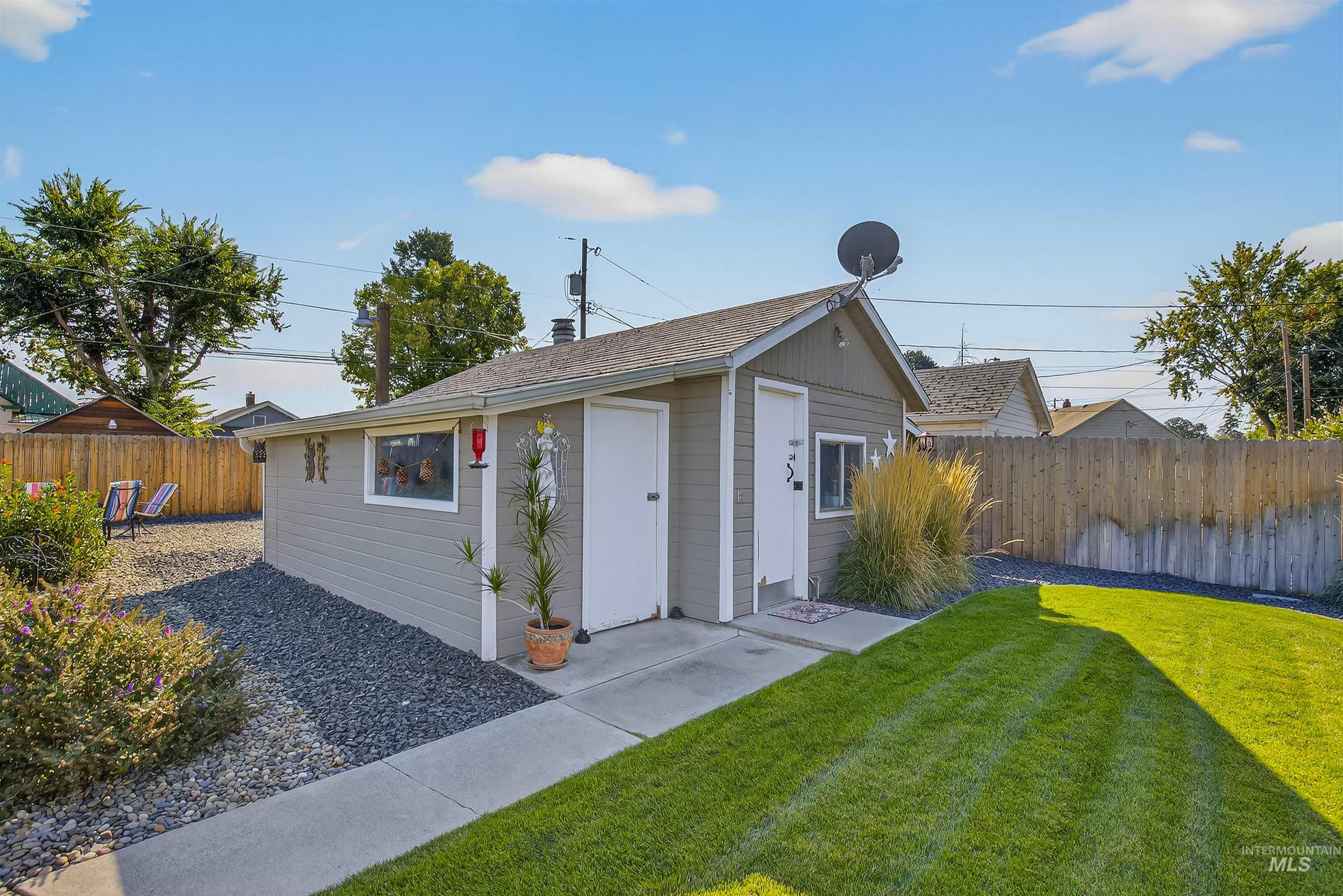 715 8th St, Clarkston, Washington 99403, 3 Bedrooms, 3 Bathrooms, Residential For Sale, Price $360,000, 98962339