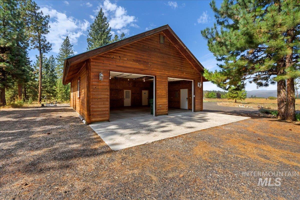3277 Irma Ln, New Meadows, Idaho 83654-5075, 3 Bedrooms, 2 Bathrooms, Residential For Sale, Price $949,900, 98962342