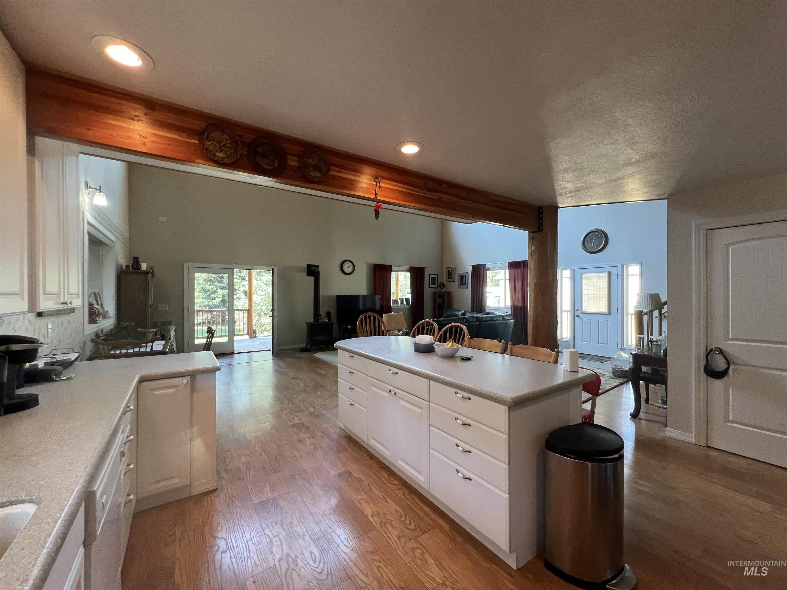 120 Forest Place, Donnelly, Idaho 83615, 3 Bedrooms, 4 Bathrooms, Residential For Sale, Price $920,000, 98962347