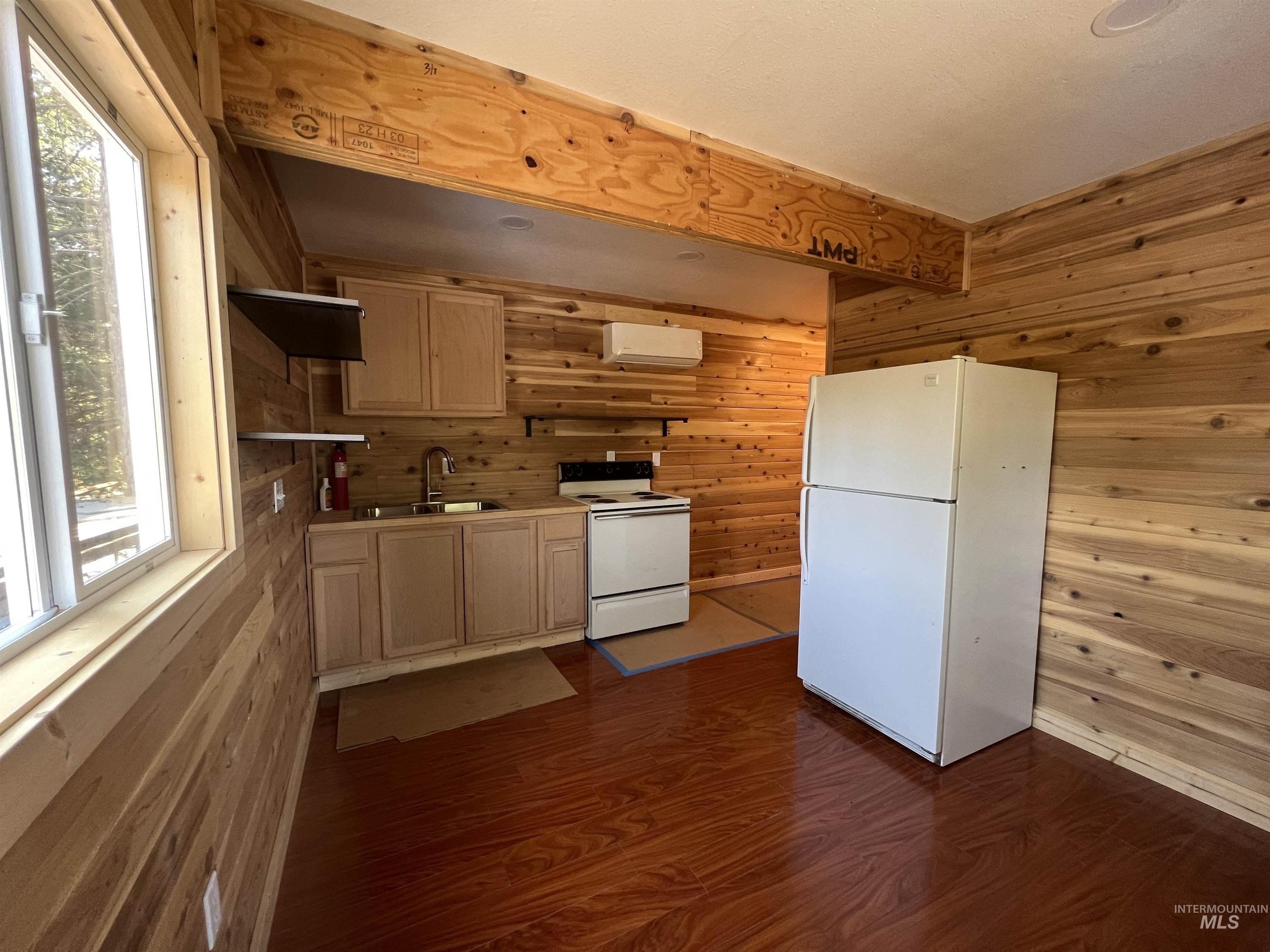 120 Forest Place, Donnelly, Idaho 83615, 3 Bedrooms, 4 Bathrooms, Residential For Sale, Price $920,000, 98962347