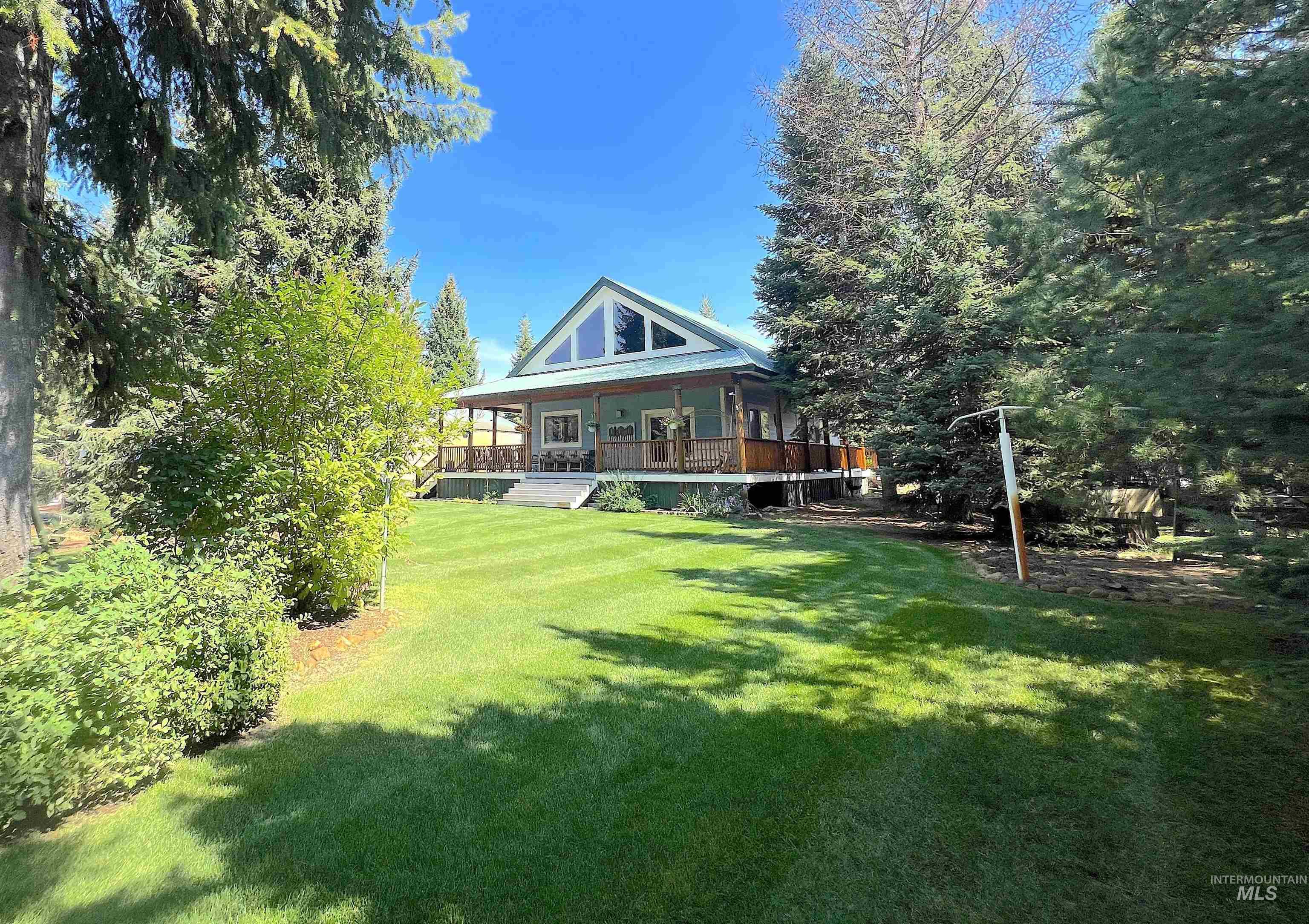 120 Forest Place, Donnelly, Idaho 83615, 3 Bedrooms, 4 Bathrooms, Residential For Sale, Price $920,000, 98962347