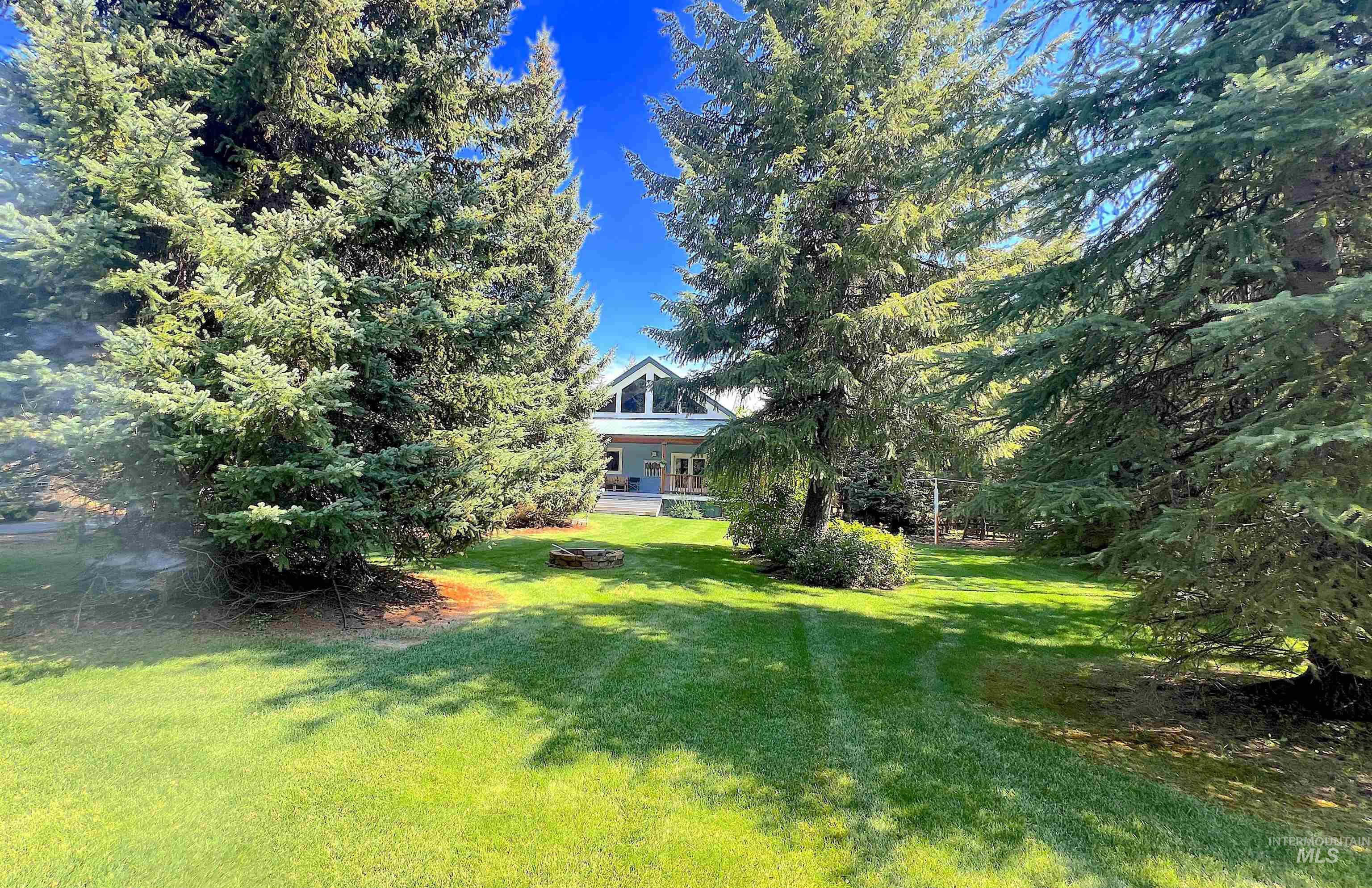 120 Forest Place, Donnelly, Idaho 83615, 3 Bedrooms, 4 Bathrooms, Residential For Sale, Price $920,000, 98962347