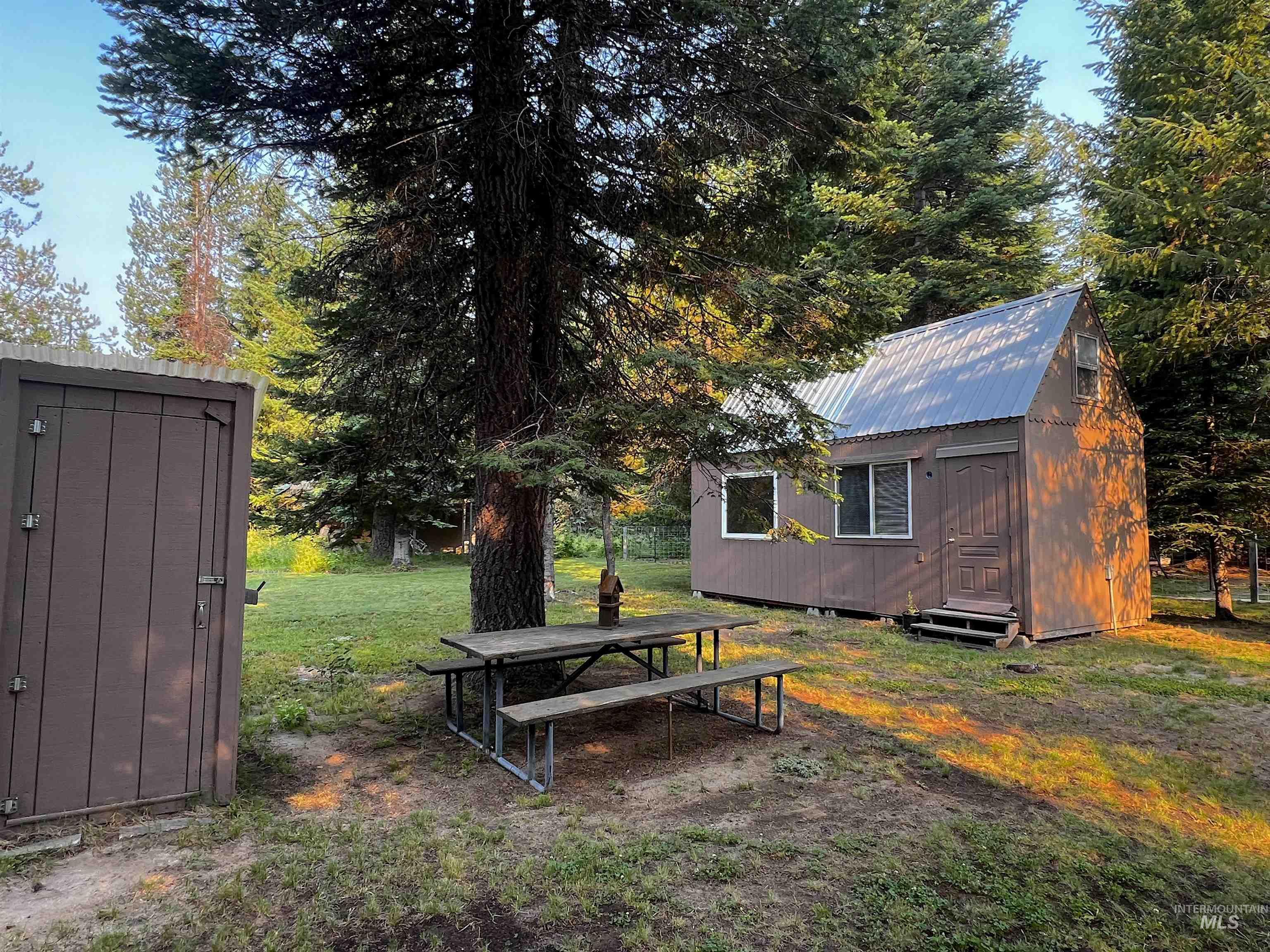106 Forest Place, Donnelly, Idaho 83638, 3 Bedrooms, 3 Bathrooms, Residential For Sale, Price $599,900, 98962350