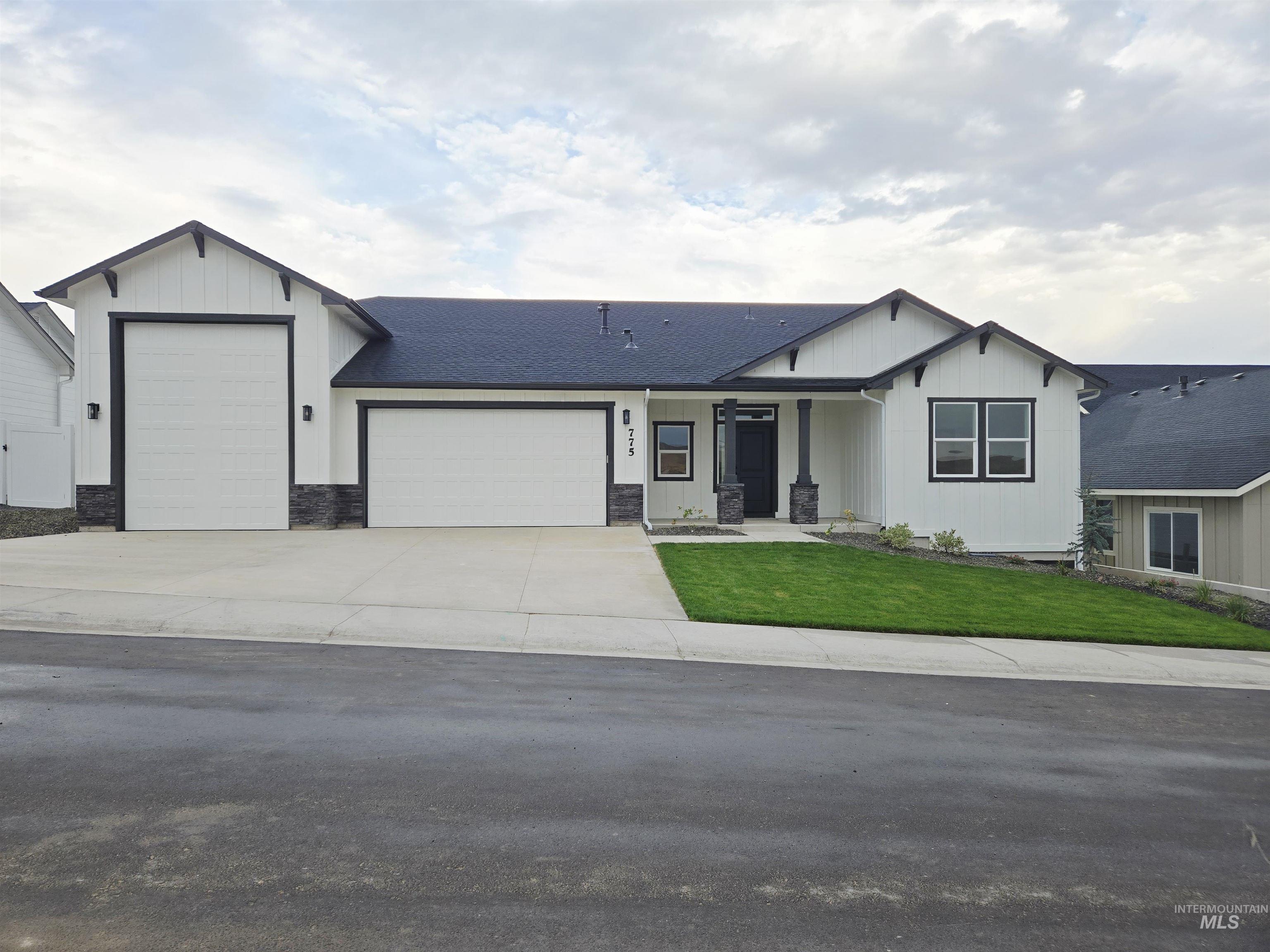 775 Pinehurst St., Payette, Idaho 83661, 3 Bedrooms, 2 Bathrooms, Residential For Sale, Price $469,900, 98962351