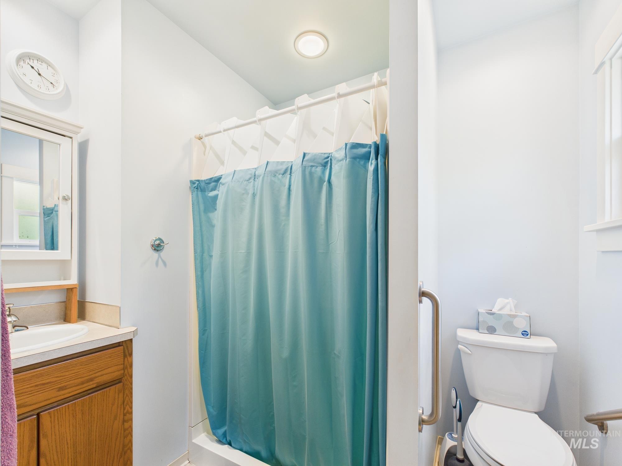 1217 12th Ave, Lewiston, Idaho 83501, 2 Bedrooms, 2 Bathrooms, Residential For Sale, Price $340,000, 98962372