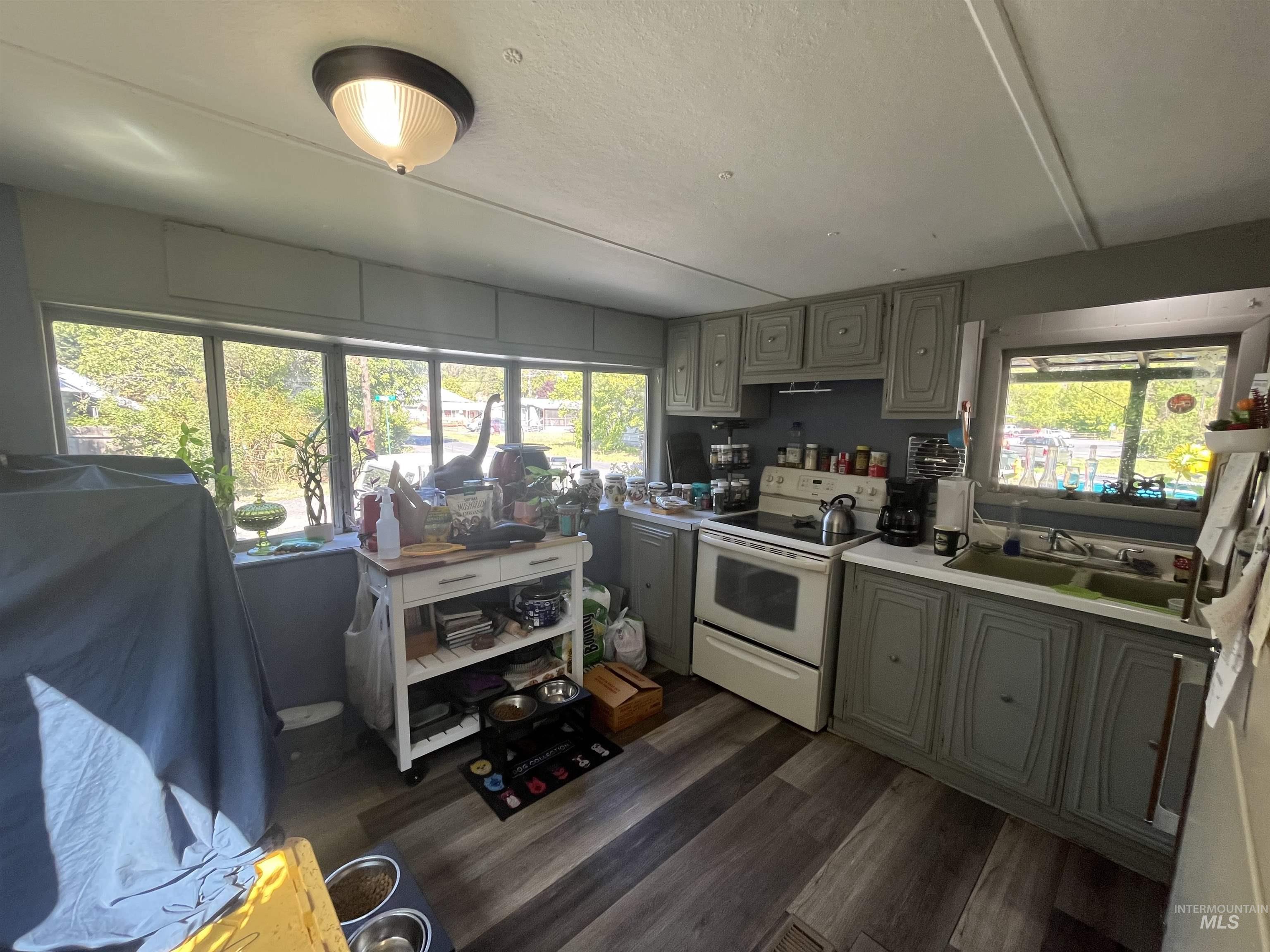 102 North Street, Stites, Idaho 83552, 2 Bedrooms, 1 Bathroom, Residential For Sale, Price $192,500, 98962383