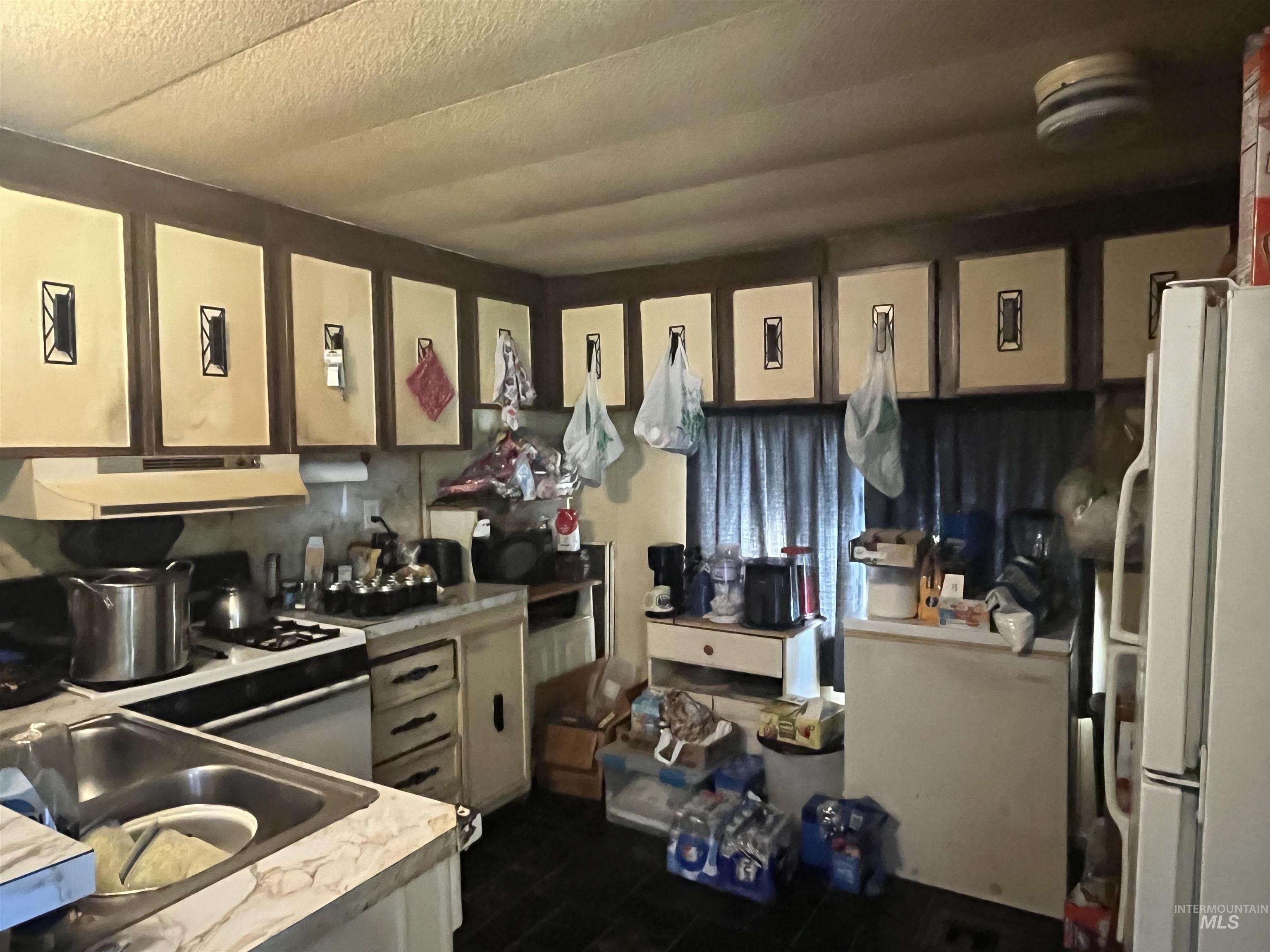 312 Clearwater Avenue, Stites, Idaho 83552, 2 Bedrooms, 1 Bathroom, Residential For Sale, Price $192,500, 98962384