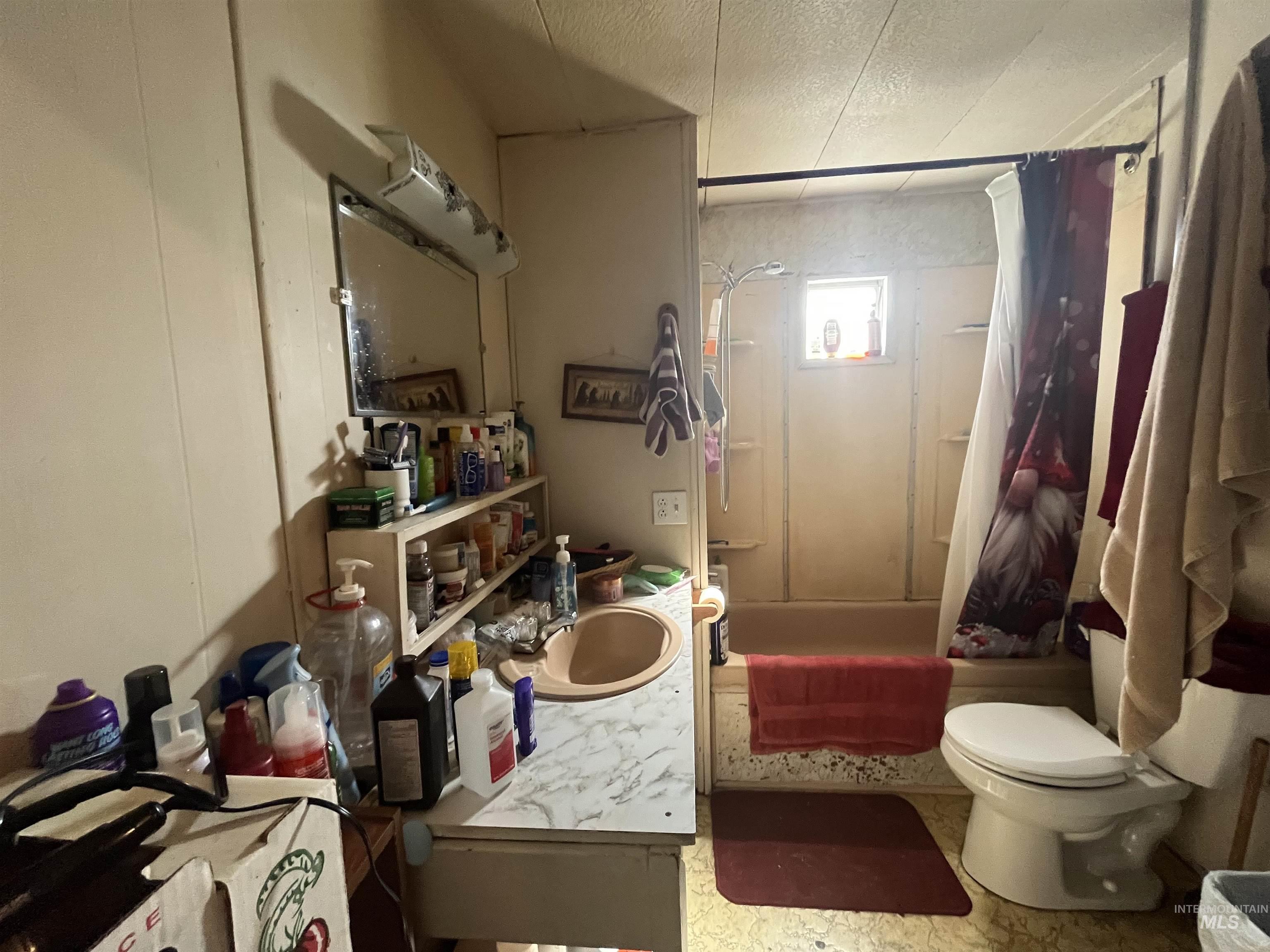 312 Clearwater Avenue, Stites, Idaho 83552, 2 Bedrooms, 1 Bathroom, Residential For Sale, Price $192,500, 98962384