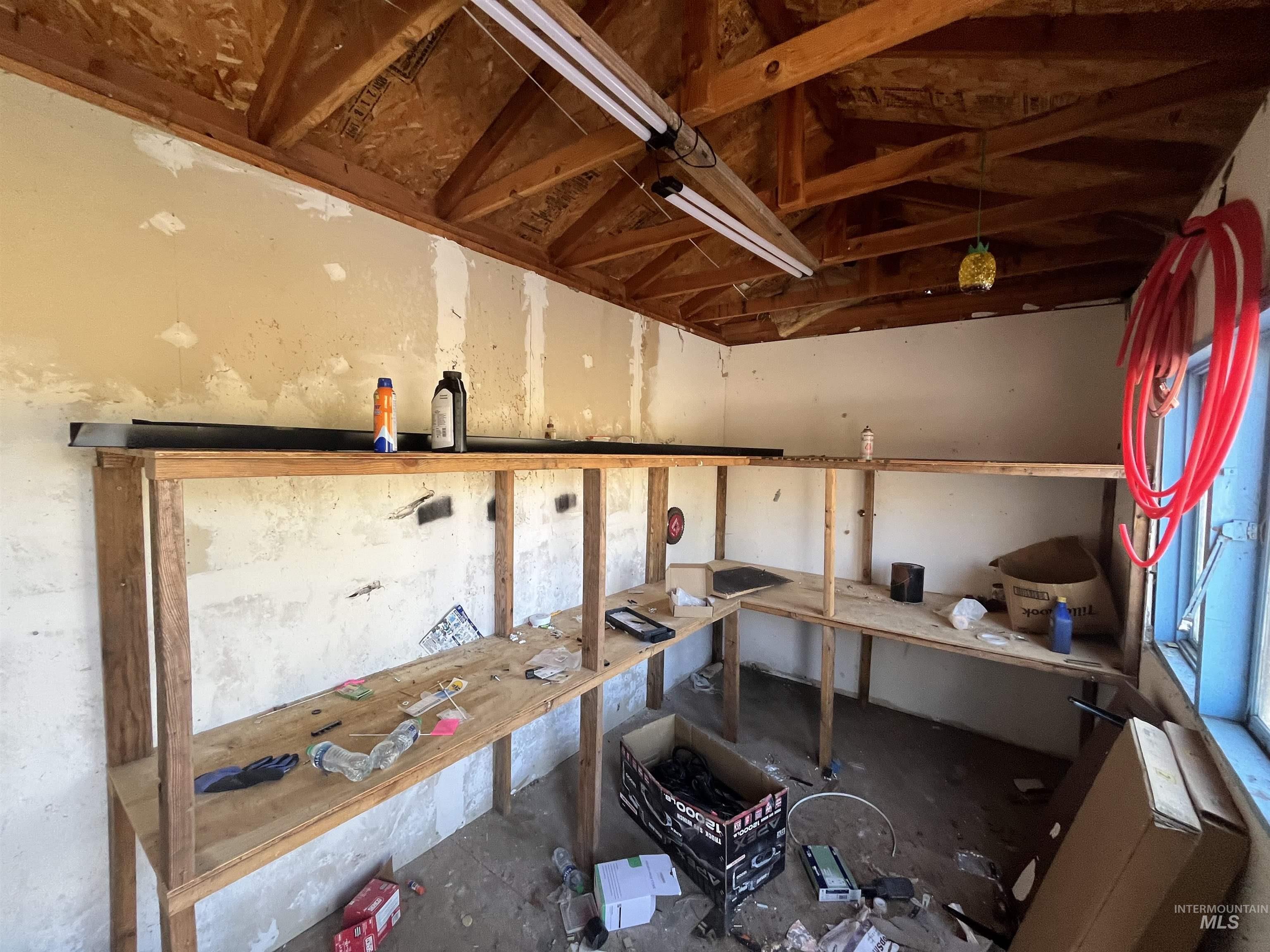 2009 Woodland Road, Kamiah, Idaho 83536, 1 Bedroom, 1 Bathroom, Residential For Sale, Price $159,000, 98962385