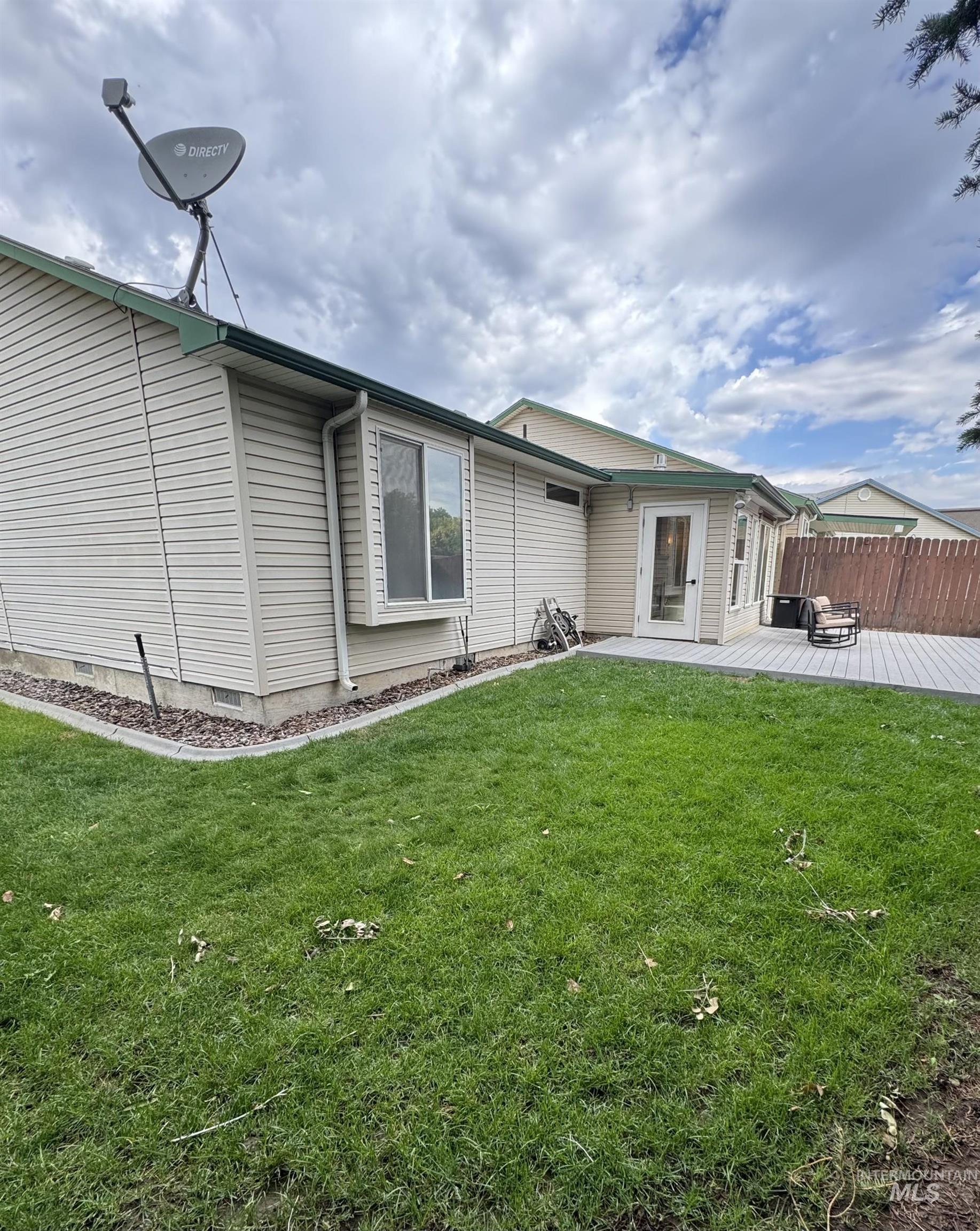 4950 W Hillcrest View Ct, Boise, Idaho 83705, 2 Bedrooms, 2 Bathrooms, Residential For Sale, Price $395,000, 98962390