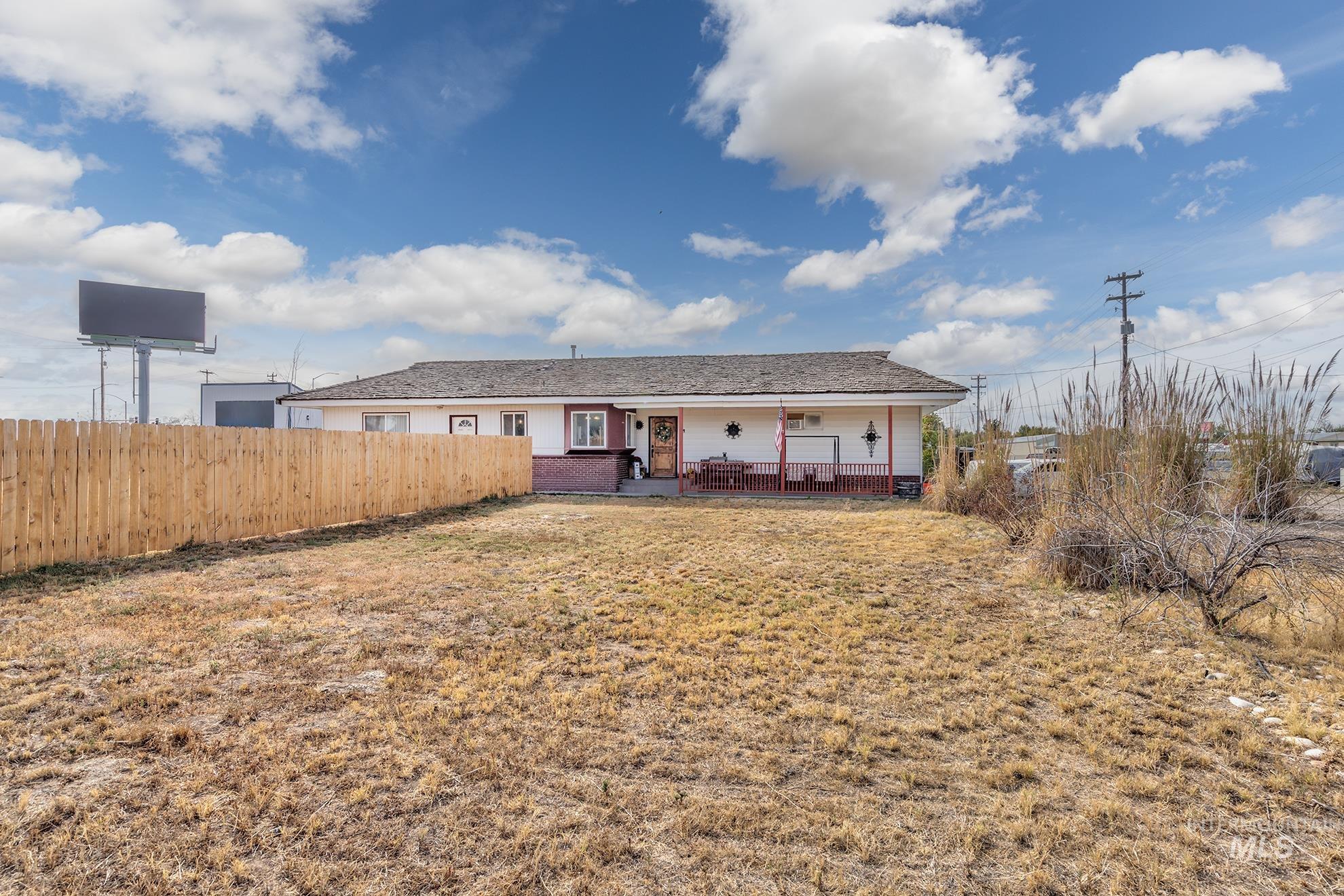 1534 NE 10th Ave., Payette, Idaho 83661, 2 Bedrooms, 7 Rooms, Business/Commercial For Sale, Price $369,000, 98962394