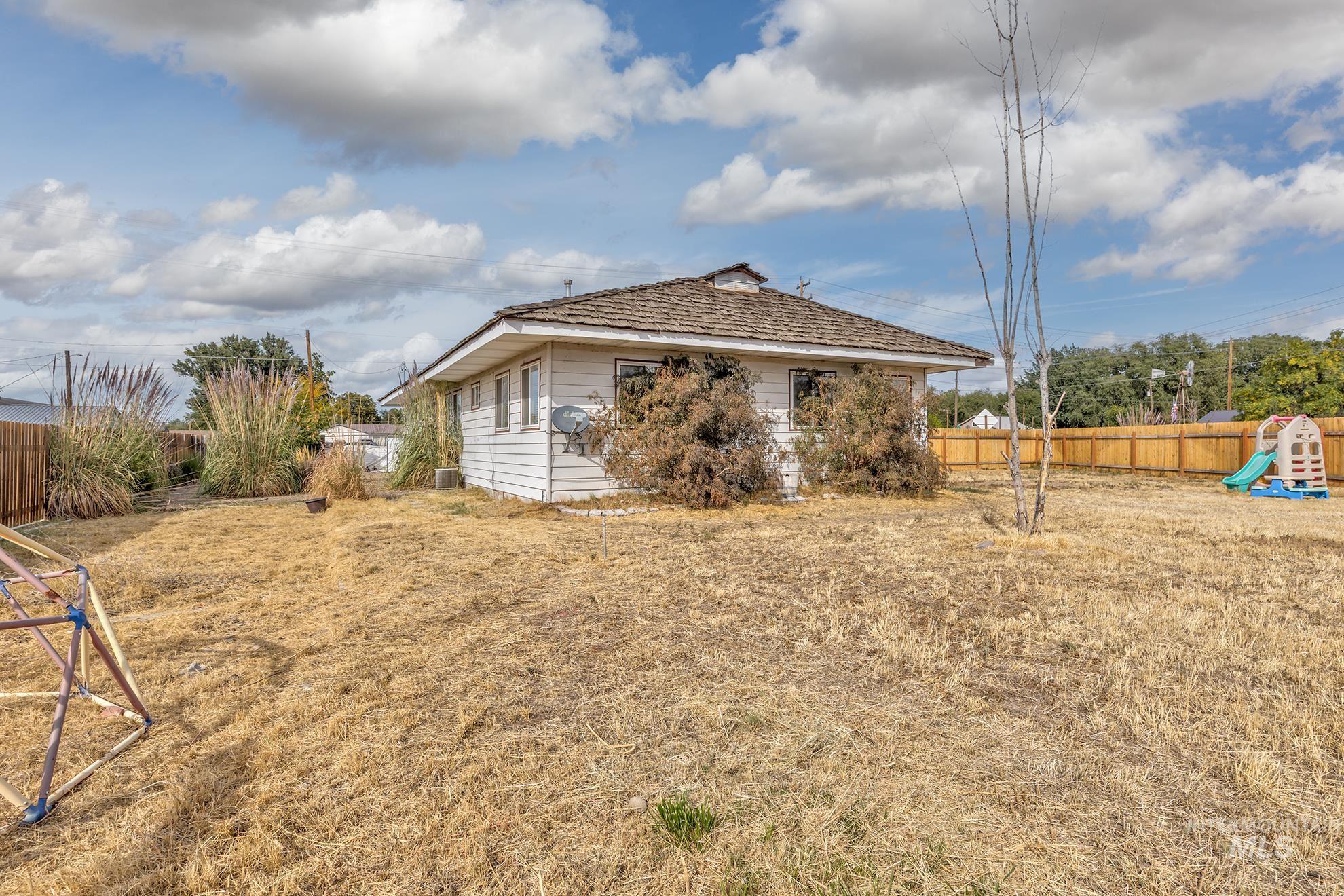 1534 NE 10th Ave., Payette, Idaho 83661, 2 Bedrooms, 7 Rooms, Business/Commercial For Sale, Price $369,000, 98962394