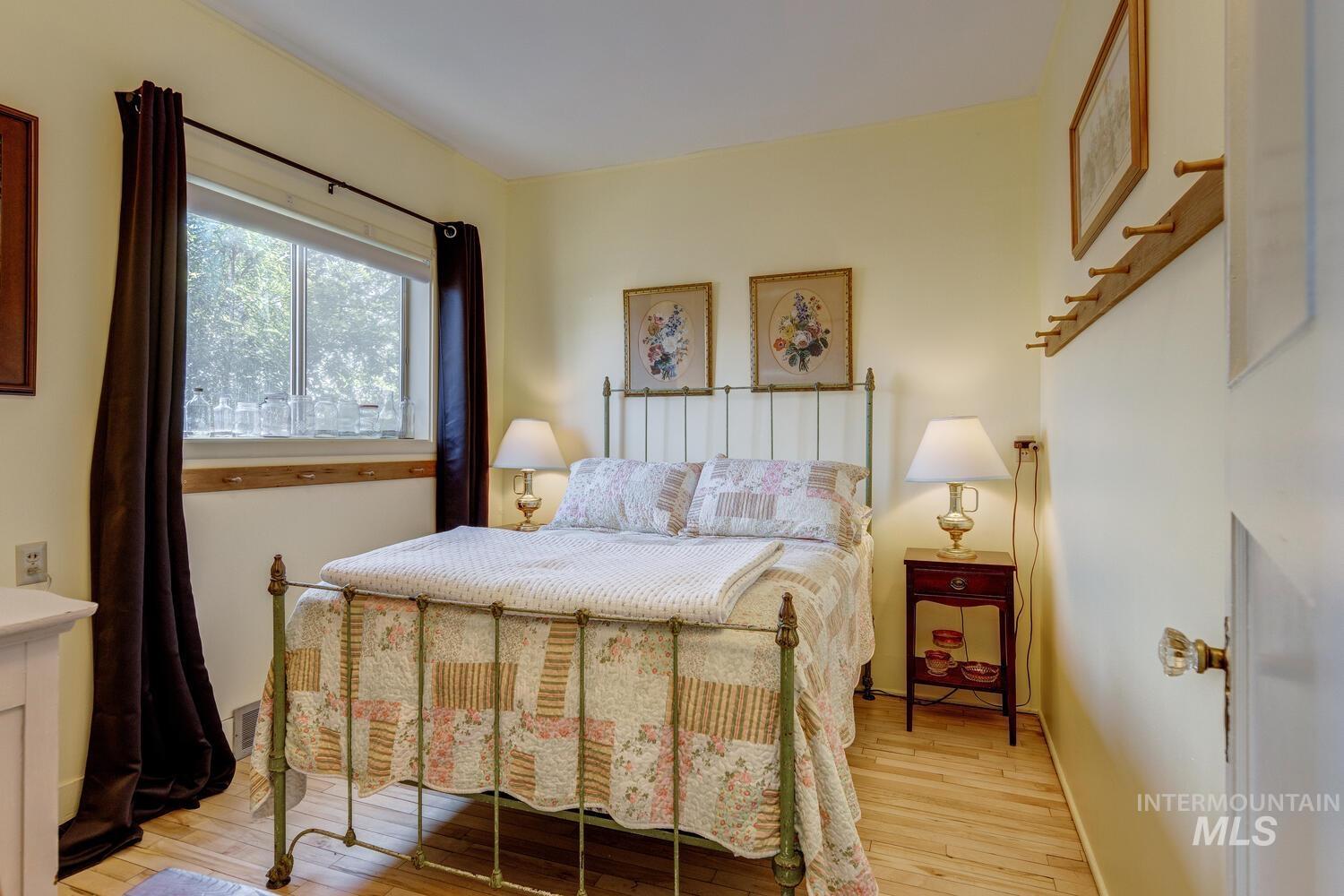 160 N 2nd Street, Cambridge, Idaho 83610, 4 Bedrooms, 1 Bathroom, Residential For Sale, Price $325,000, 98962398