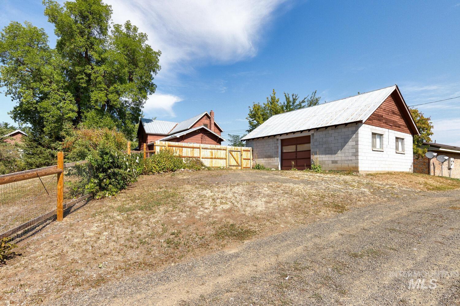 160 N 2nd Street, Cambridge, Idaho 83610, 4 Bedrooms, 1 Bathroom, Residential For Sale, Price $325,000, 98962398