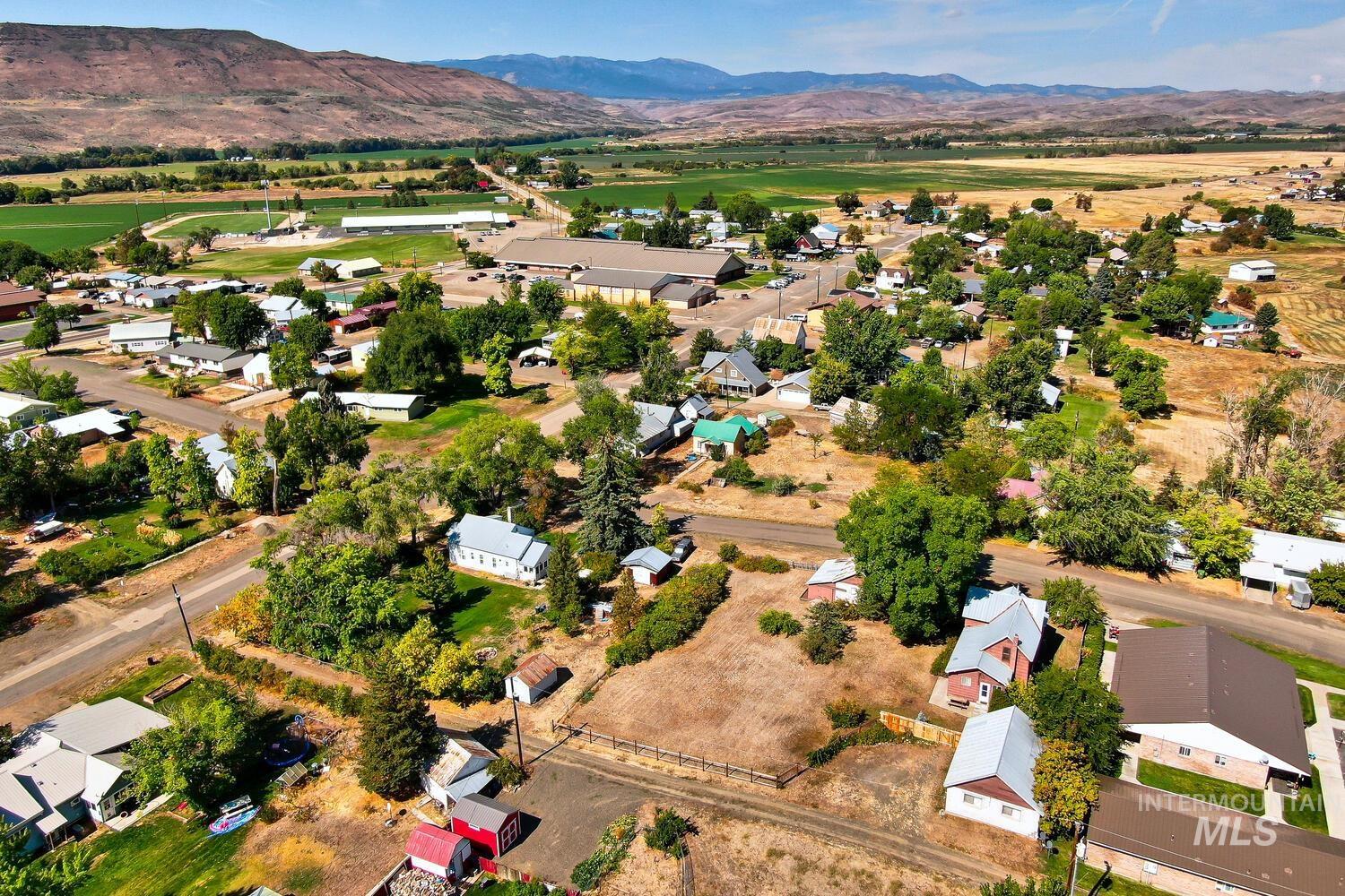 160 N 2nd Street, Cambridge, Idaho 83610, 4 Bedrooms, 1 Bathroom, Residential For Sale, Price $325,000, 98962398