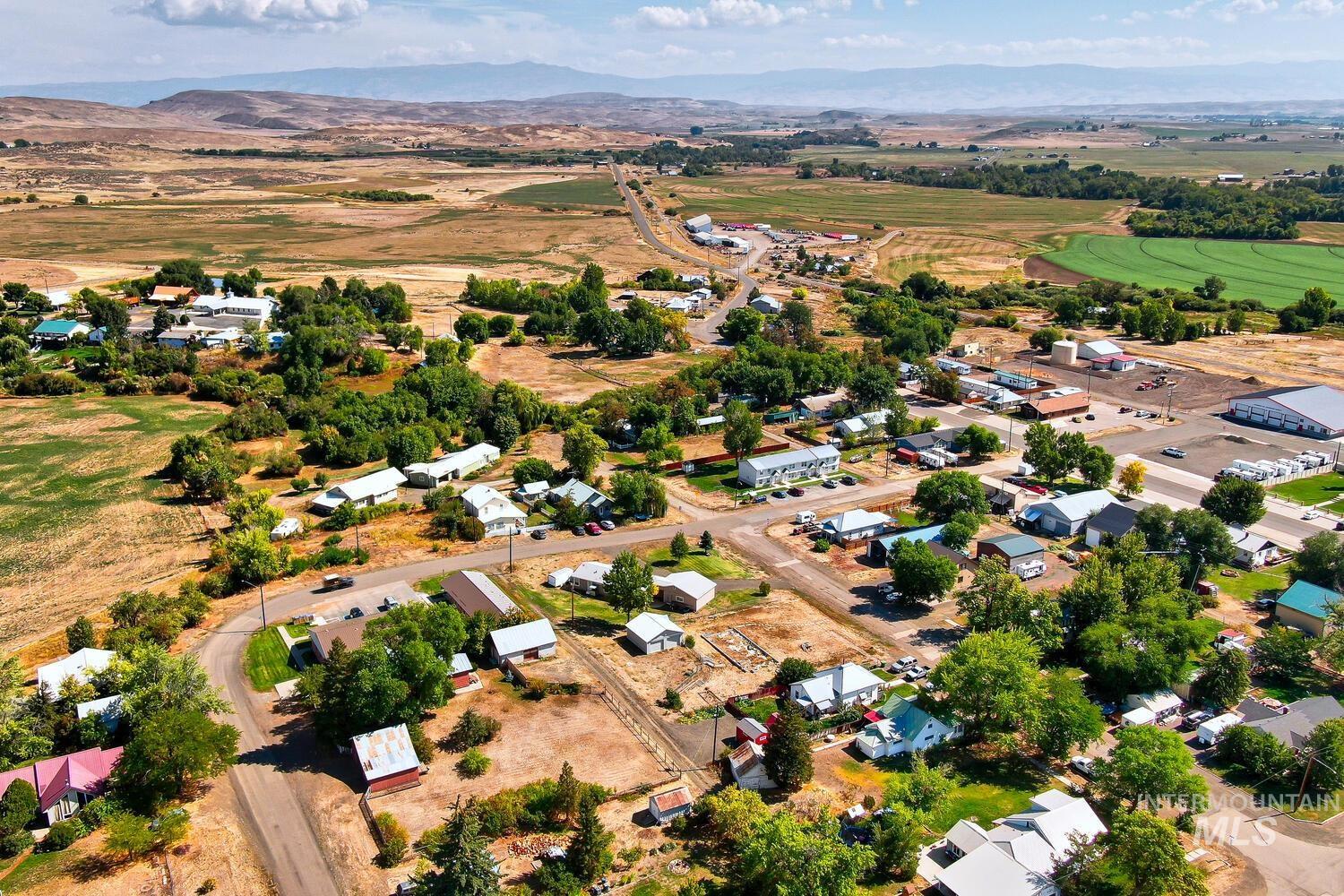 160 N 2nd Street, Cambridge, Idaho 83610, 4 Bedrooms, 1 Bathroom, Residential For Sale, Price $325,000, 98962398