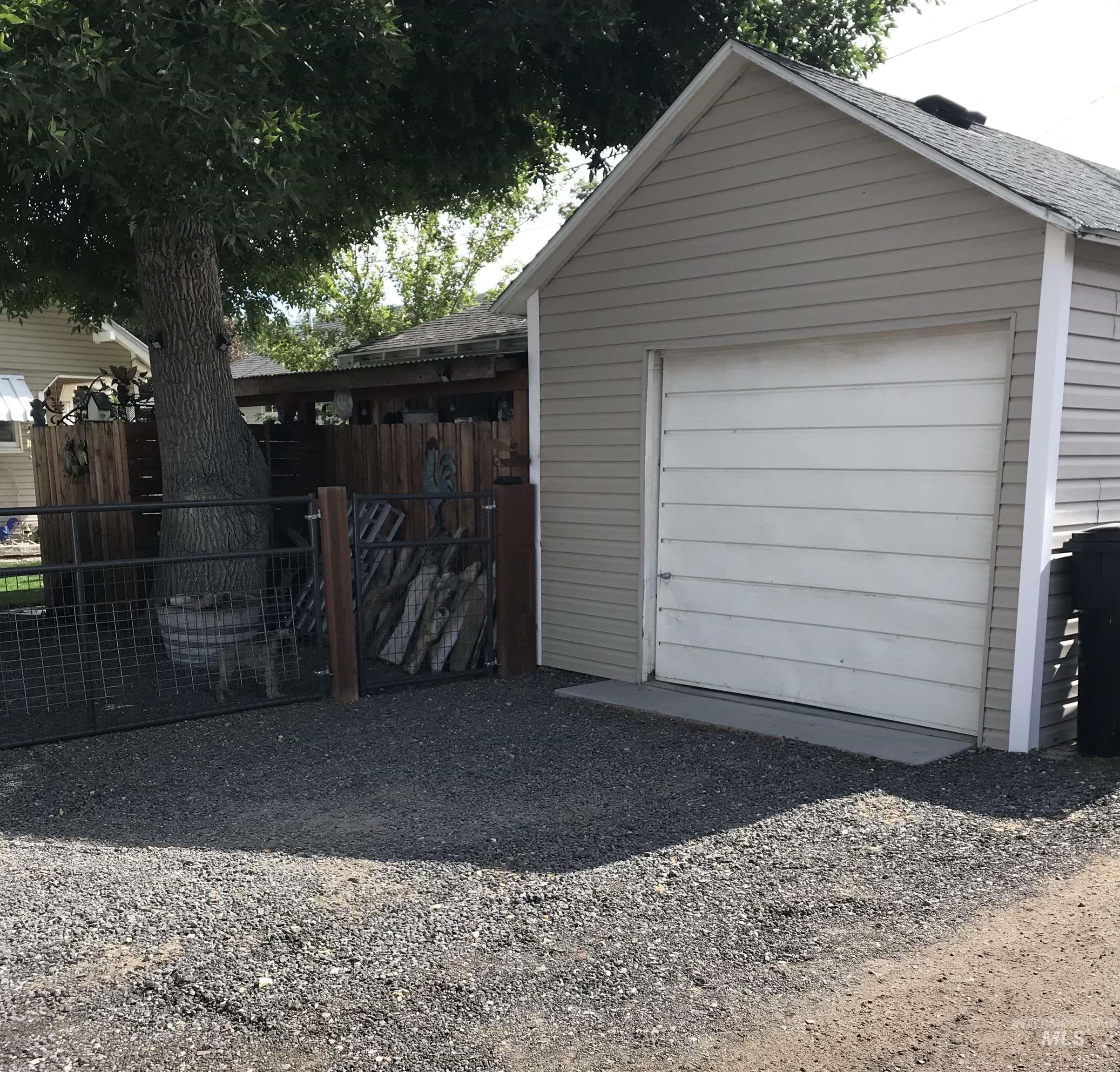 225 8th Ave North, Buhl, Idaho 83316, 3 Bedrooms, 1 Bathroom, Residential For Sale, Price $282,000, 98962448