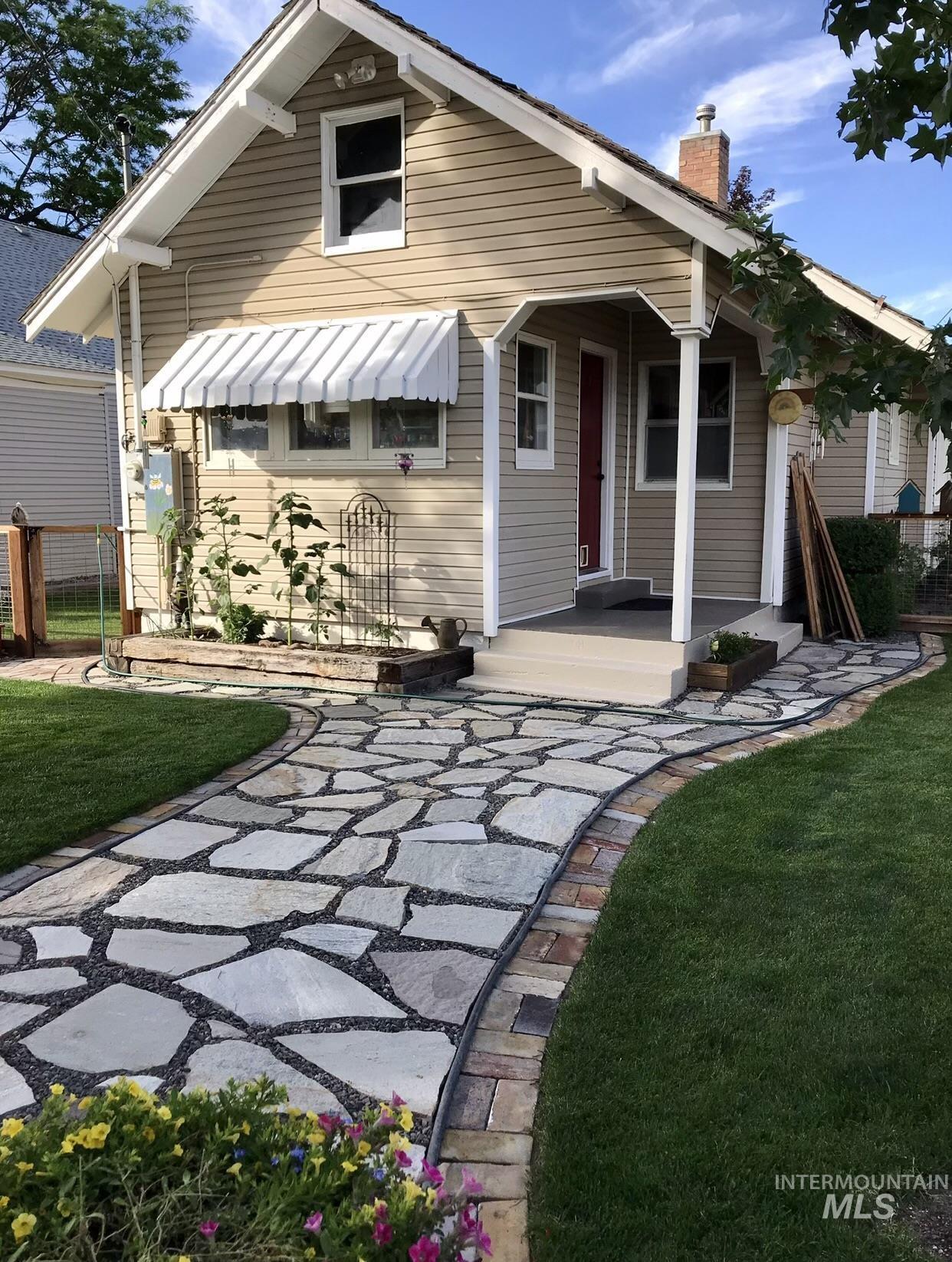 225 8th Ave North, Buhl, Idaho 83316, 3 Bedrooms, 1 Bathroom, Residential For Sale, Price $282,000, 98962448