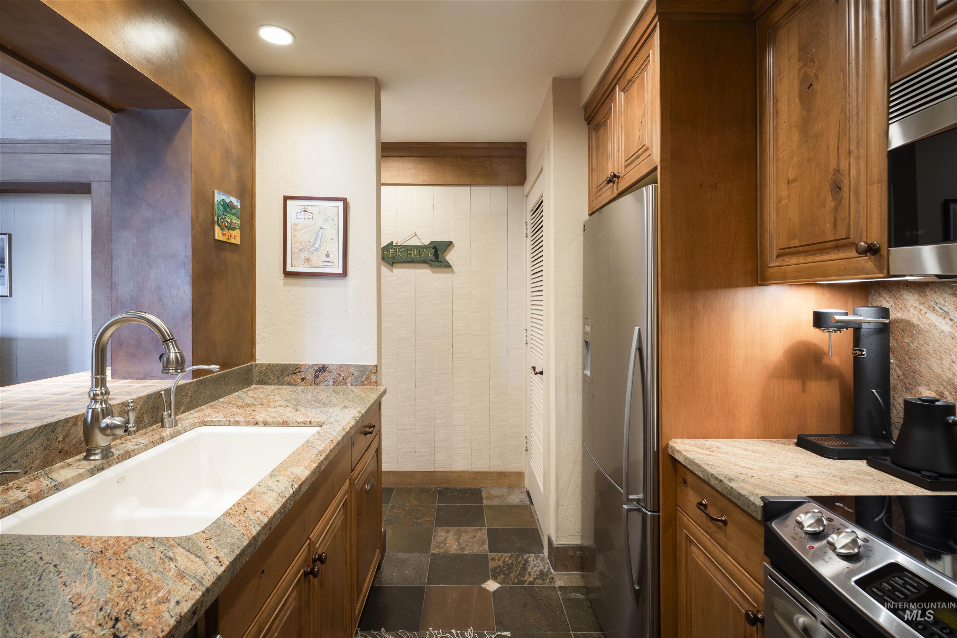 846 Lodge II Apartments Drive, Sun Valley, Idaho 83353, 2 Bedrooms, 3 Bathrooms, Residential For Sale, Price $3,250,000, 98962456
