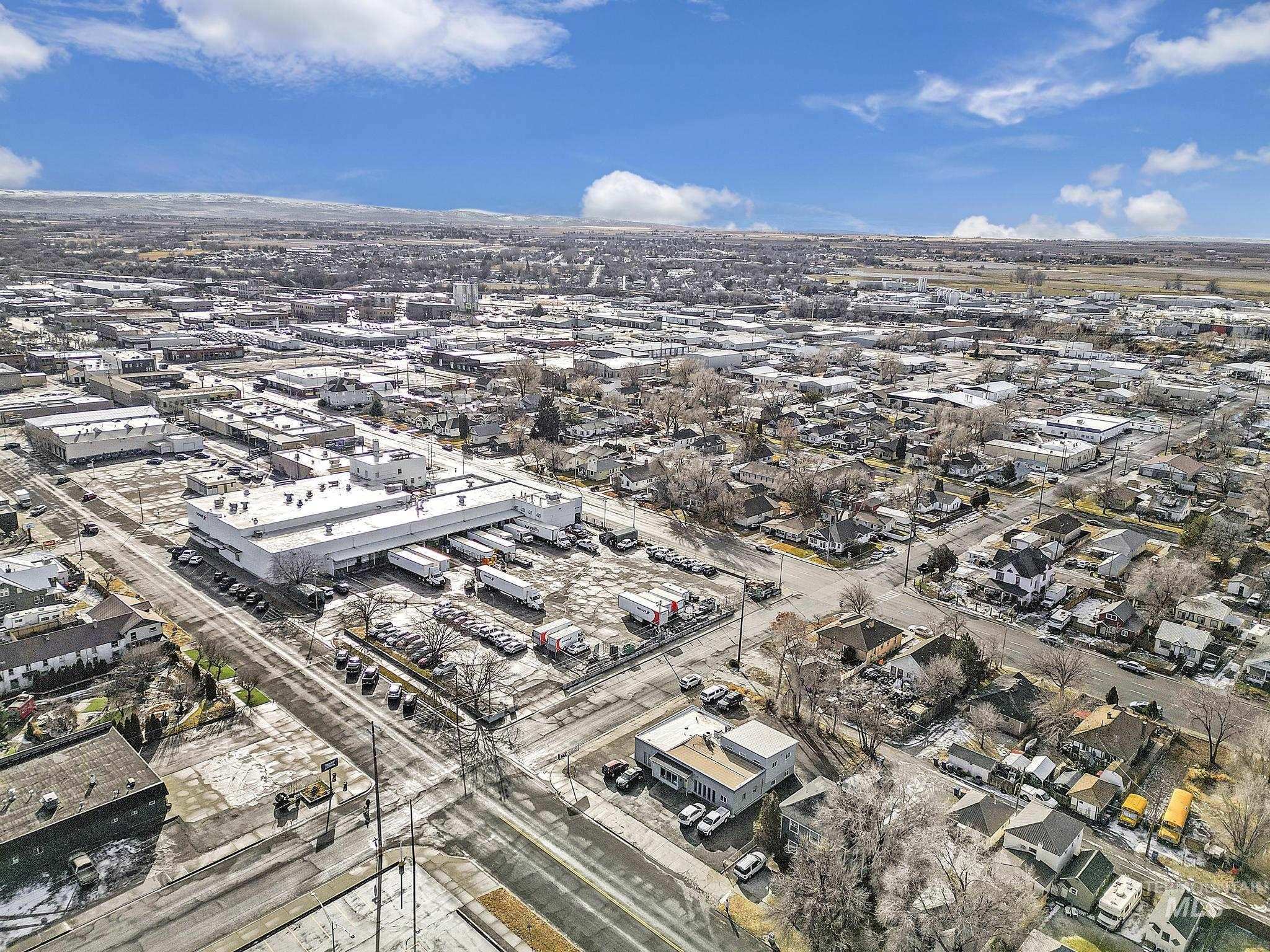 Aerial view of property and surrounding area