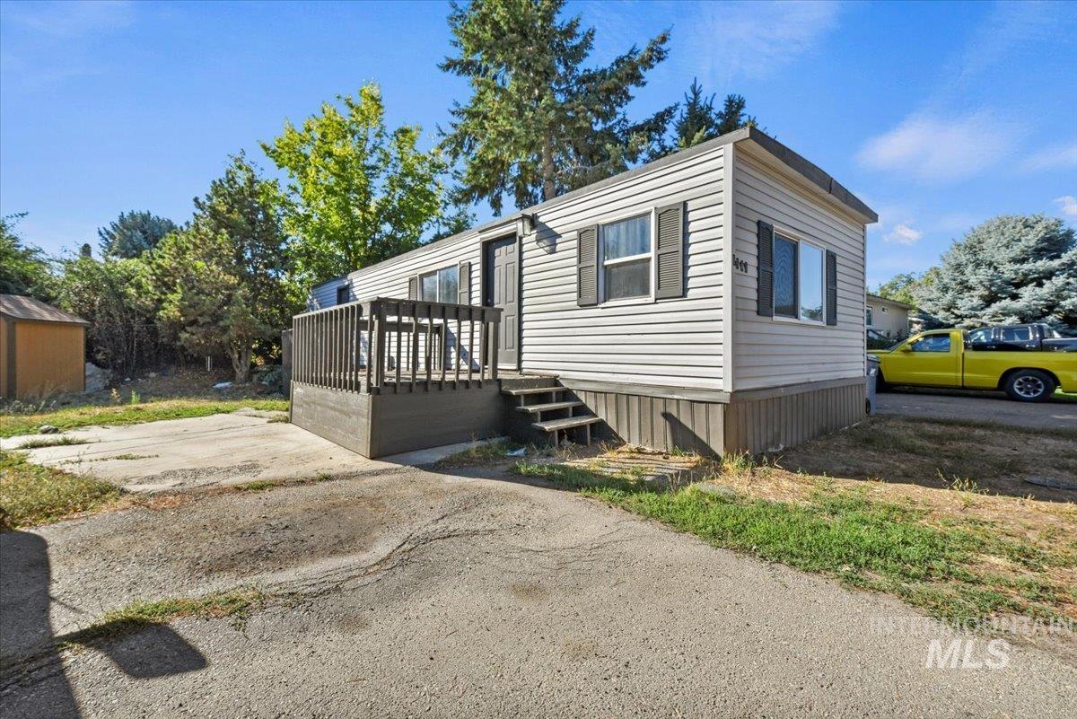 8647 W Antelope Ln, Boise, Idaho 83704, 2 Bedrooms, 1 Bathroom, Residential For Sale, Price $59,950, 98962507