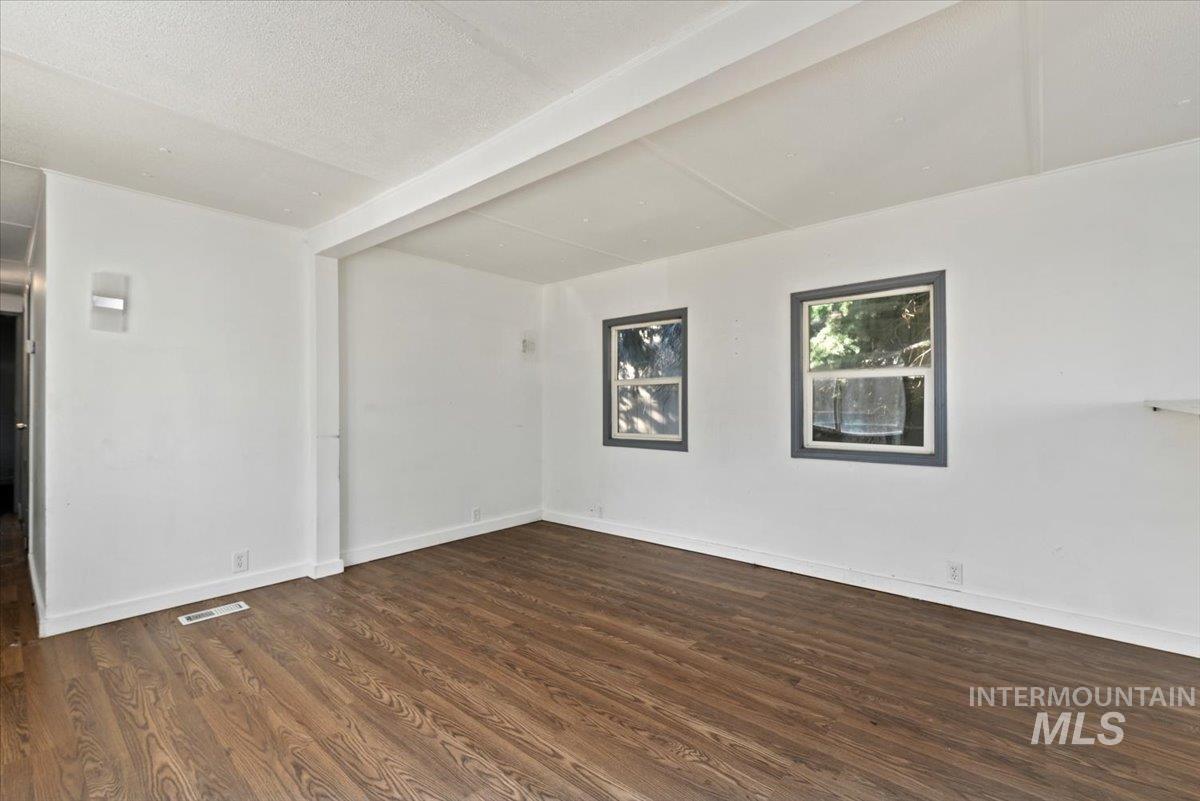 8647 W Antelope Ln, Boise, Idaho 83704, 2 Bedrooms, 1 Bathroom, Residential For Sale, Price $59,950, 98962507