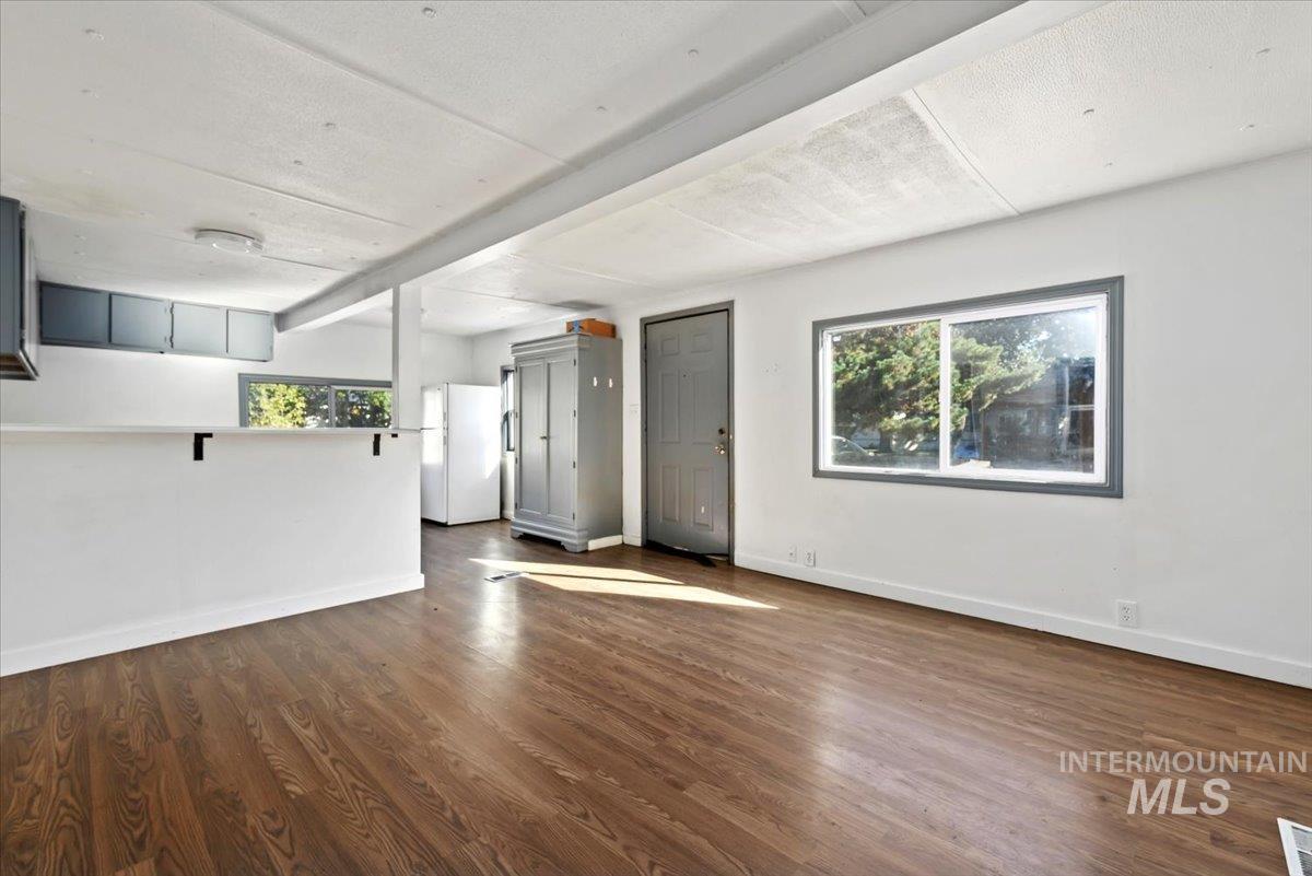 8647 W Antelope Ln, Boise, Idaho 83704, 2 Bedrooms, 1 Bathroom, Residential For Sale, Price $59,950, 98962507