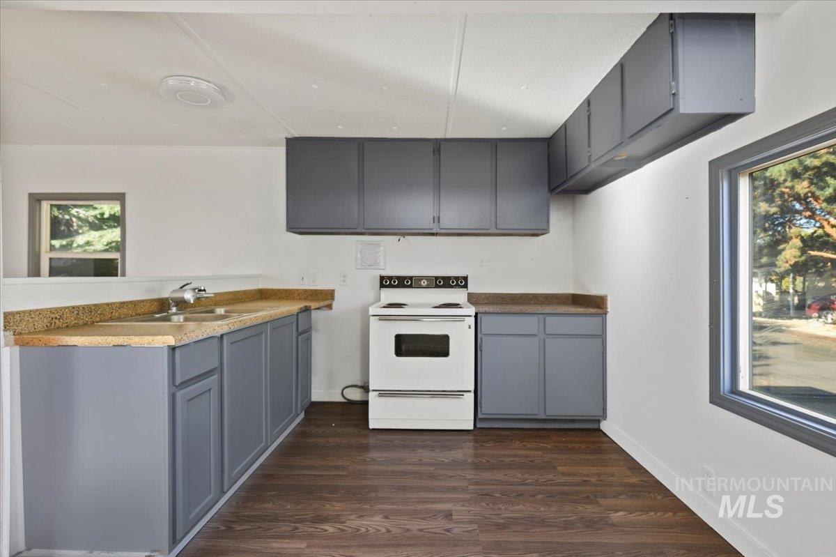 8647 W Antelope Ln, Boise, Idaho 83704, 2 Bedrooms, 1 Bathroom, Residential For Sale, Price $59,950, 98962507
