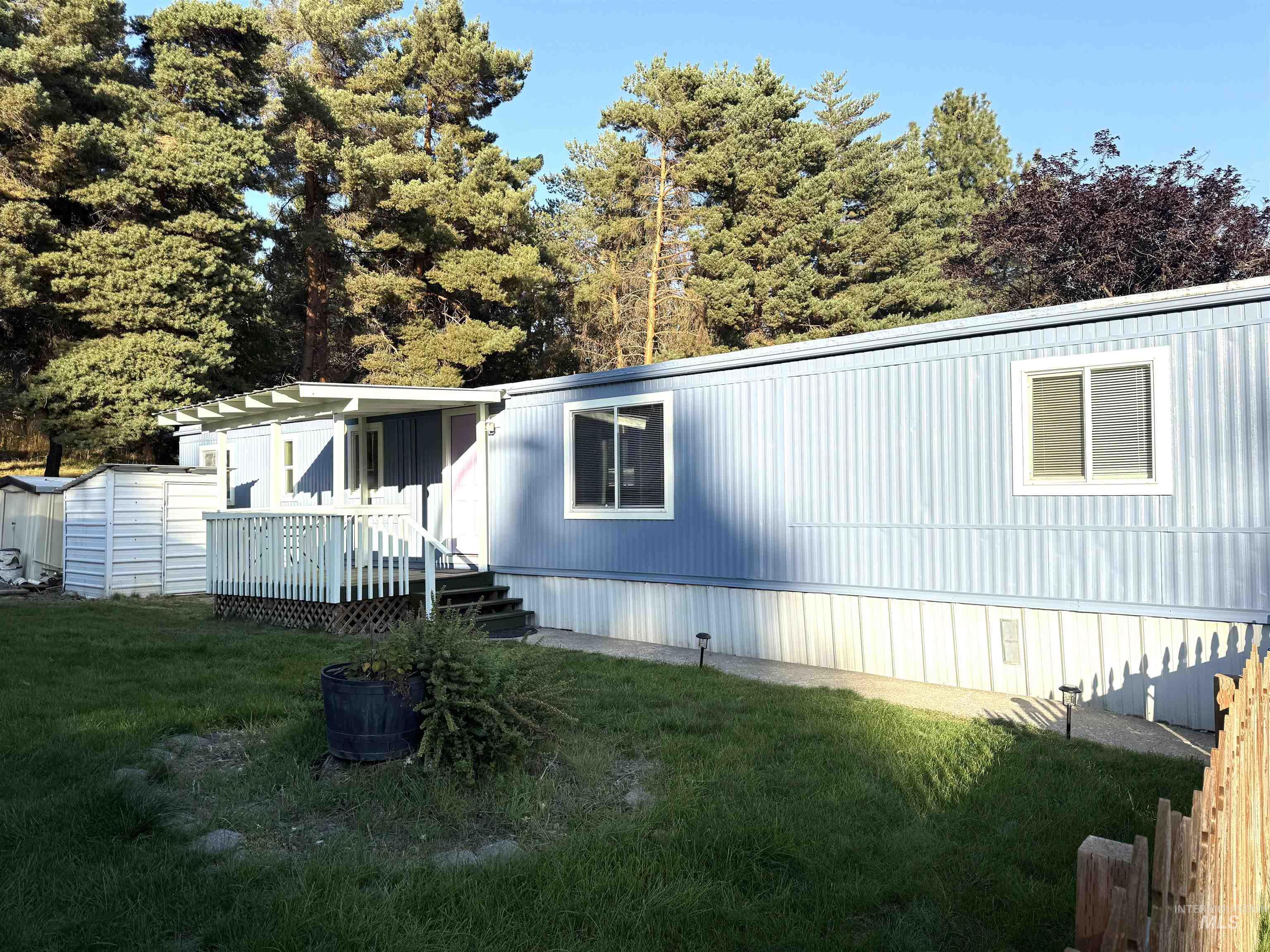 605 N Almon #20, Moscow, Idaho 83843, 2 Bedrooms, 2 Bathrooms, Residential For Sale, Price $49,000, 98962512