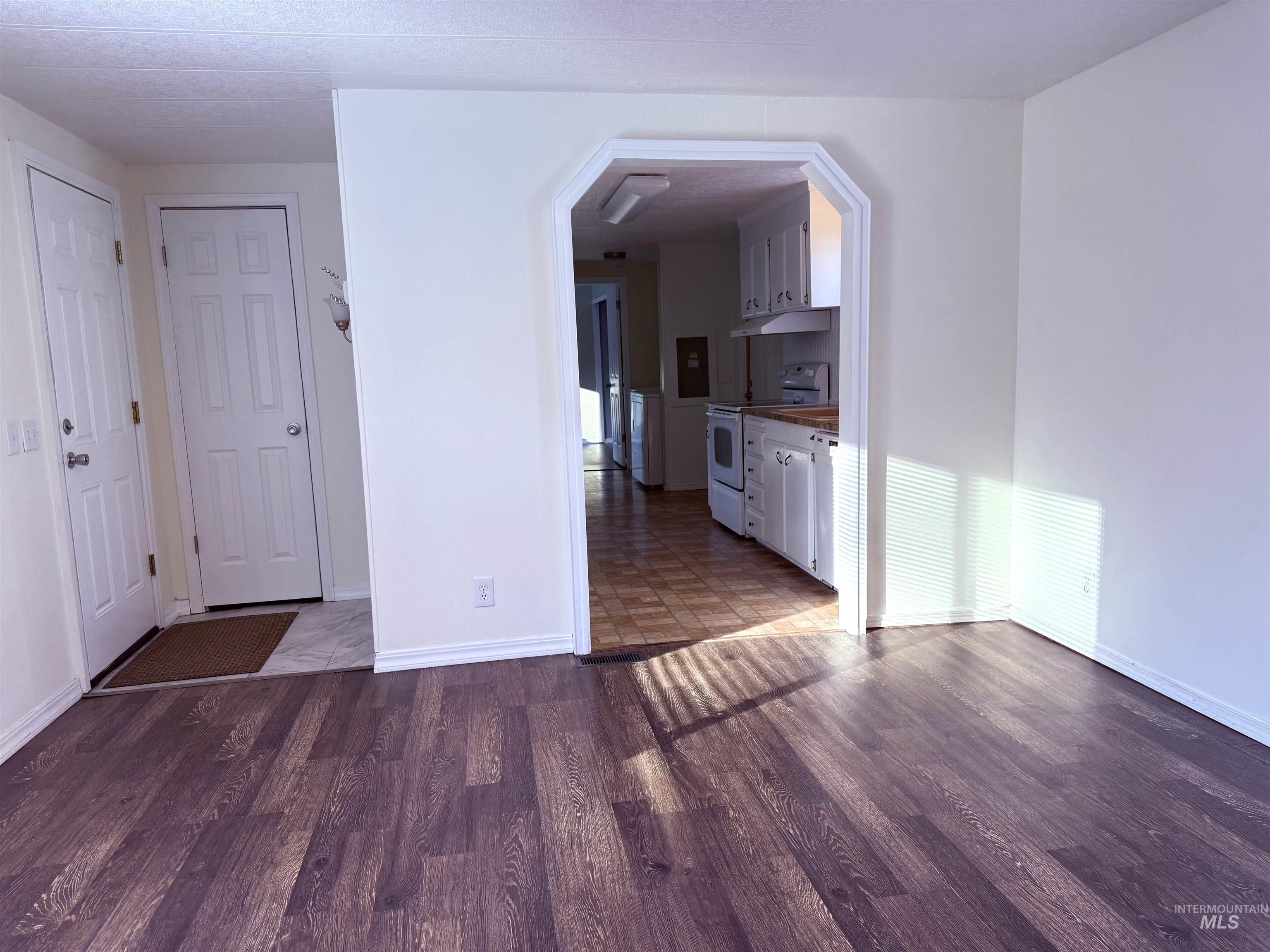 605 N Almon #20, Moscow, Idaho 83843, 2 Bedrooms, 2 Bathrooms, Residential For Sale, Price $49,000, 98962512