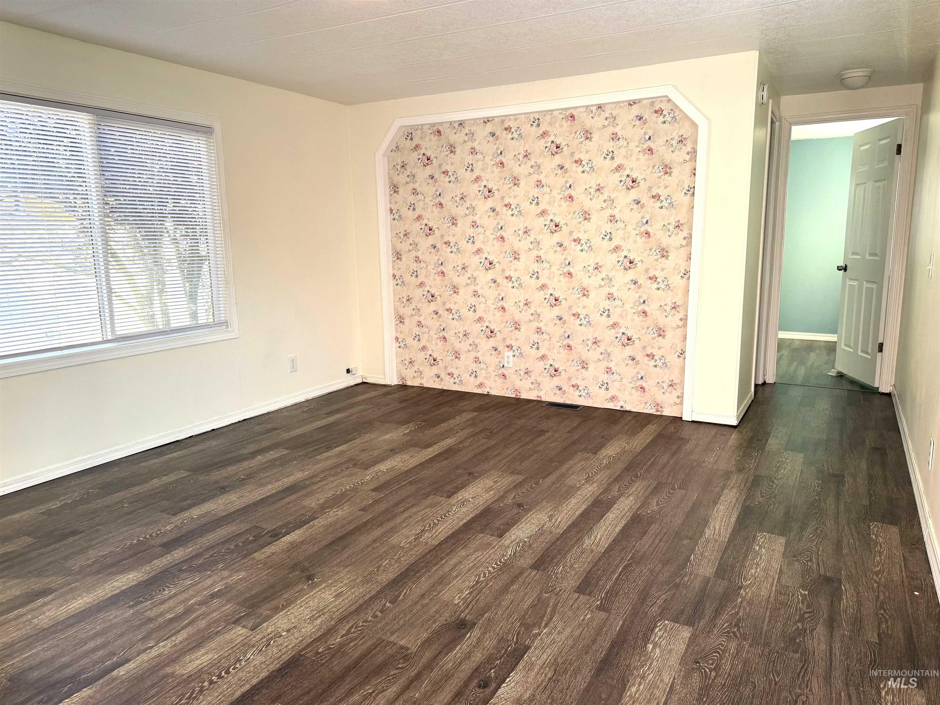 605 N Almon #20, Moscow, Idaho 83843, 2 Bedrooms, 2 Bathrooms, Residential For Sale, Price $49,000, 98962512
