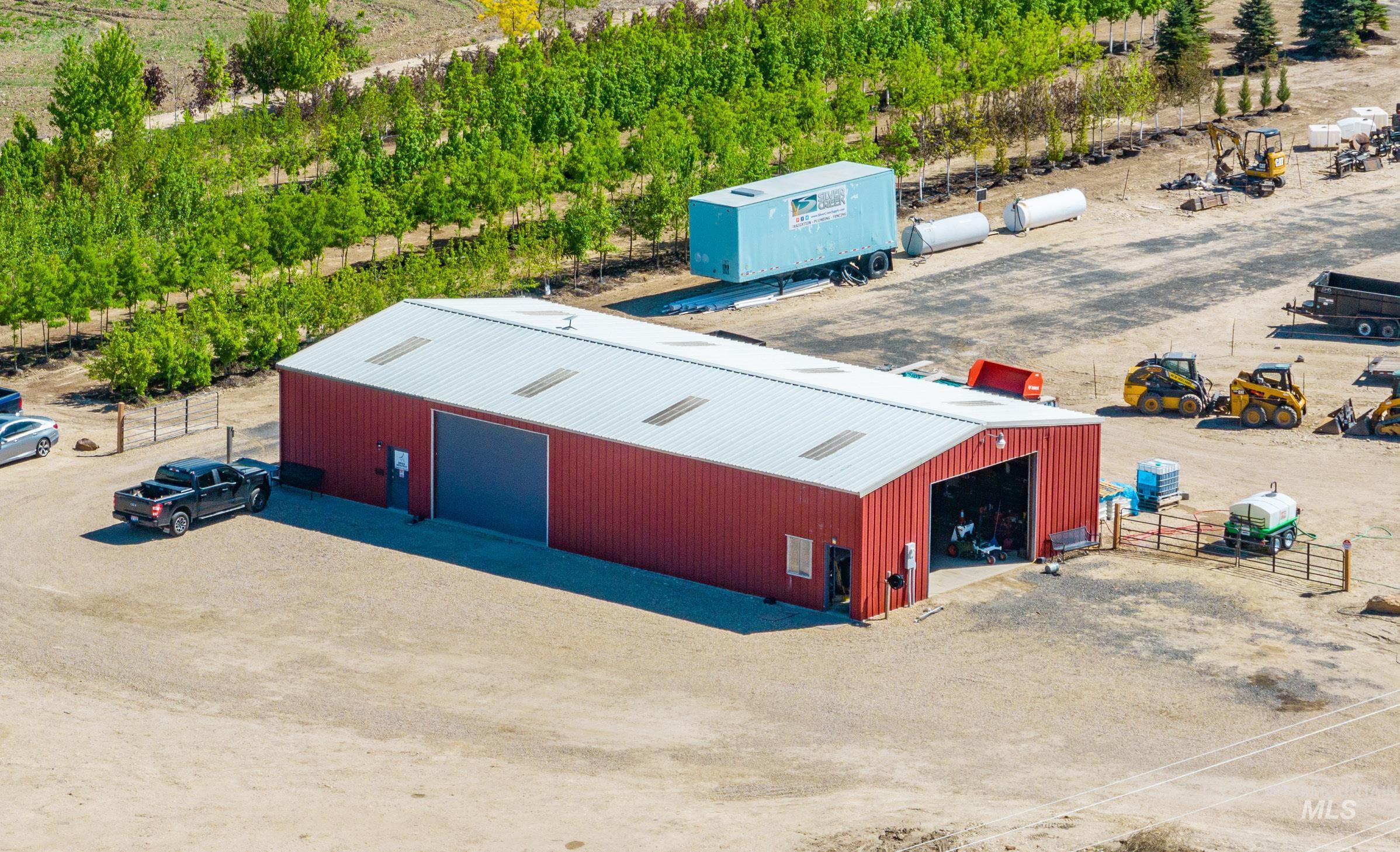 Aerial view of property and surrounding area
