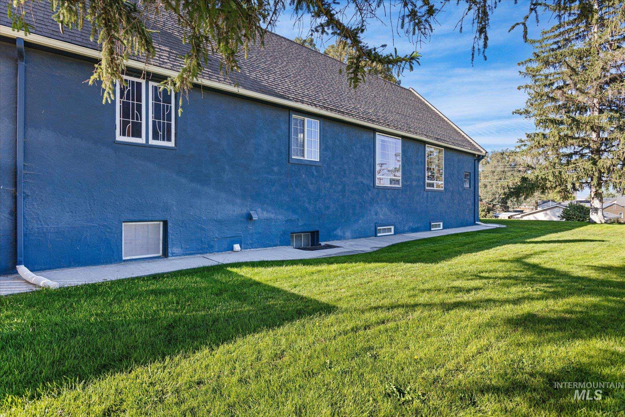 712 N 4th Street, Parma, Idaho 83660, 1 Bedroom, 2 Bathrooms, Residential Income For Sale, Price $550,000, 98962615