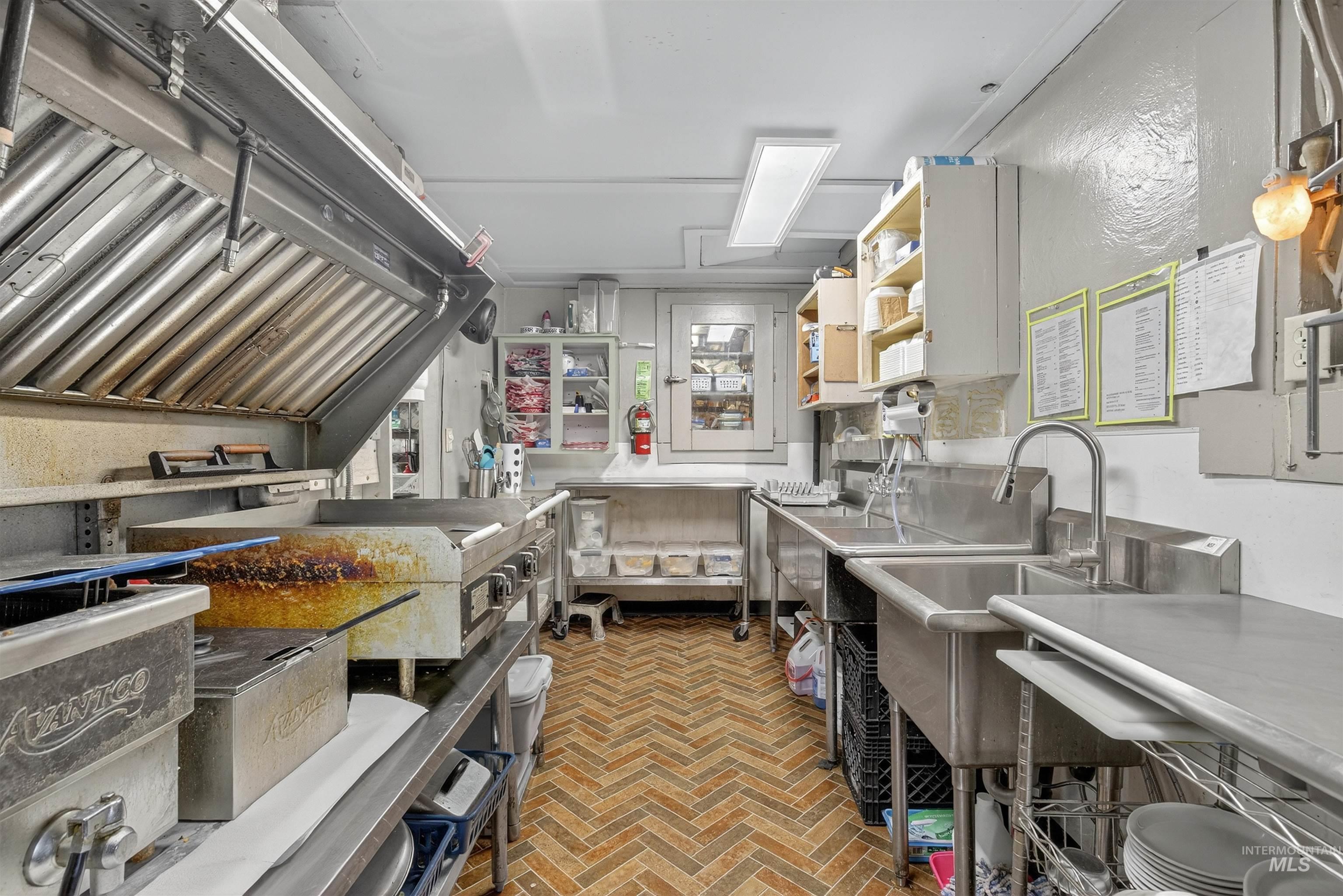 Stainless steel countertops