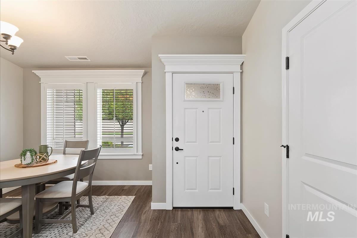 2753 E Apricot Dr, Meridian, Idaho 83646, 3 Bedrooms, 2 Bathrooms, Residential Income For Sale, Price $415,000, 98963223