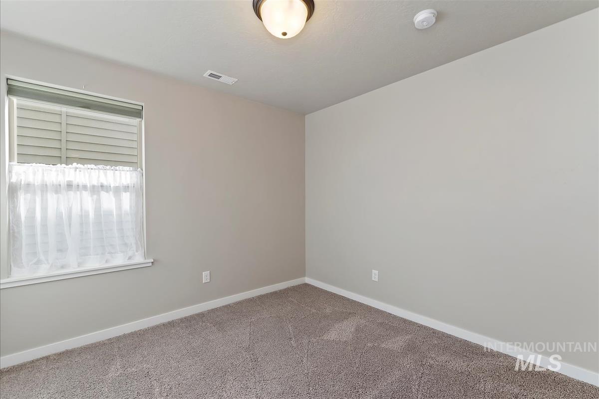 2753 E Apricot Dr, Meridian, Idaho 83646, 3 Bedrooms, 2 Bathrooms, Residential Income For Sale, Price $415,000, 98963223