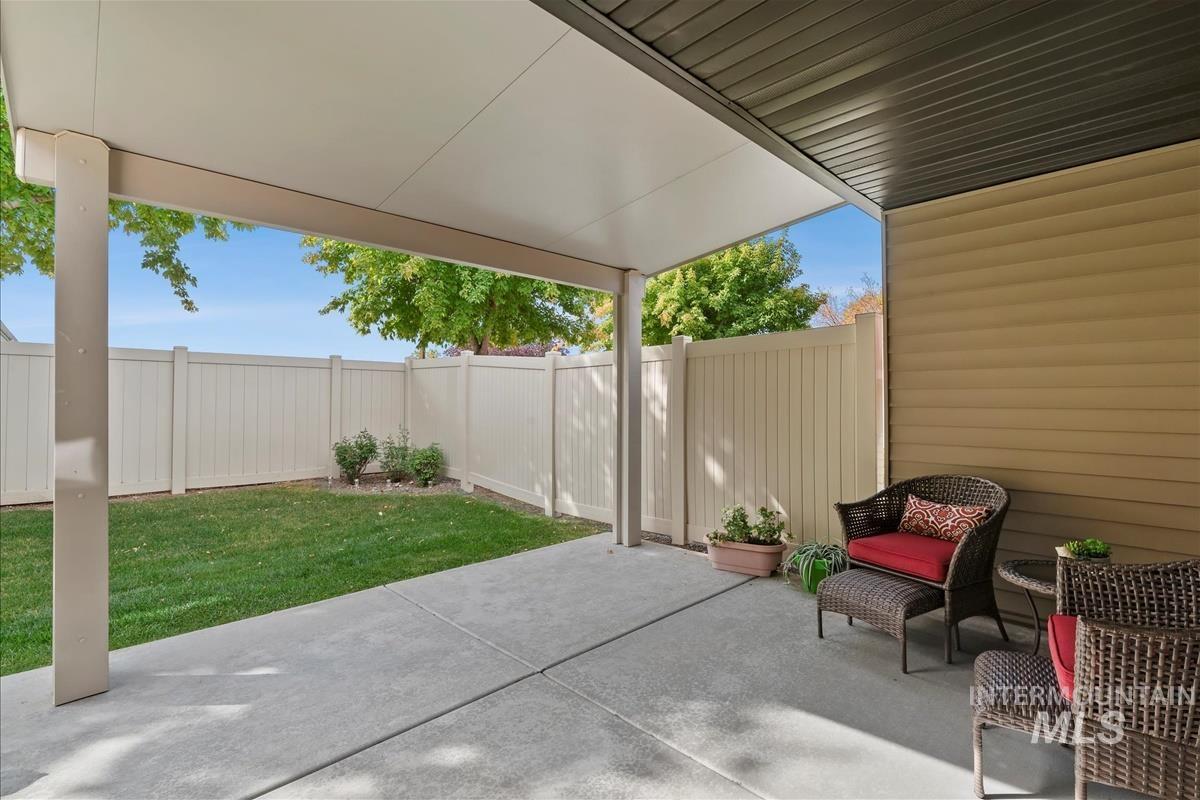 2753 E Apricot Dr, Meridian, Idaho 83646, 3 Bedrooms, 2 Bathrooms, Residential Income For Sale, Price $415,000, 98963223