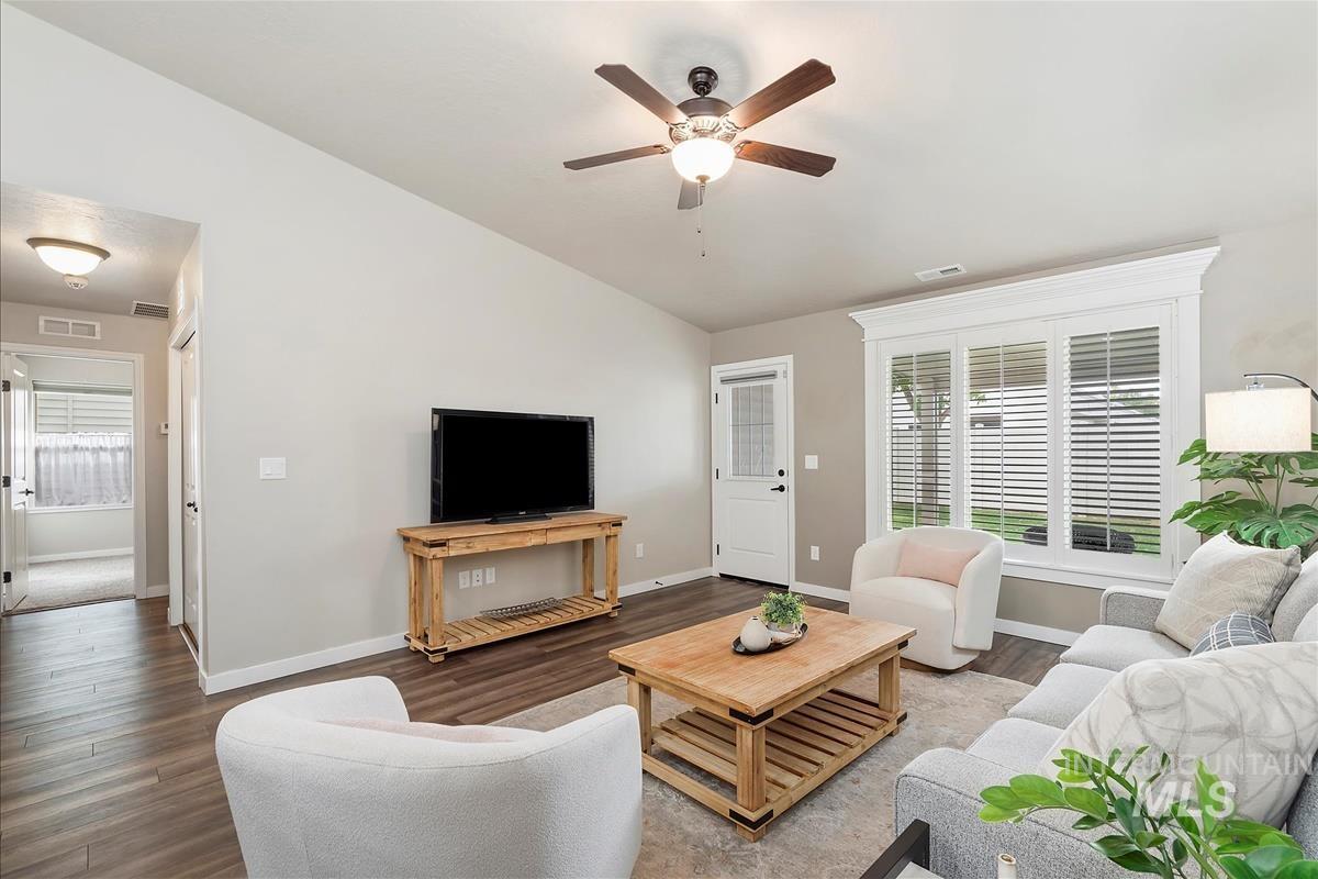 2753 E Apricot Dr, Meridian, Idaho 83646, 3 Bedrooms, 2 Bathrooms, Residential Income For Sale, Price $415,000, 98963223
