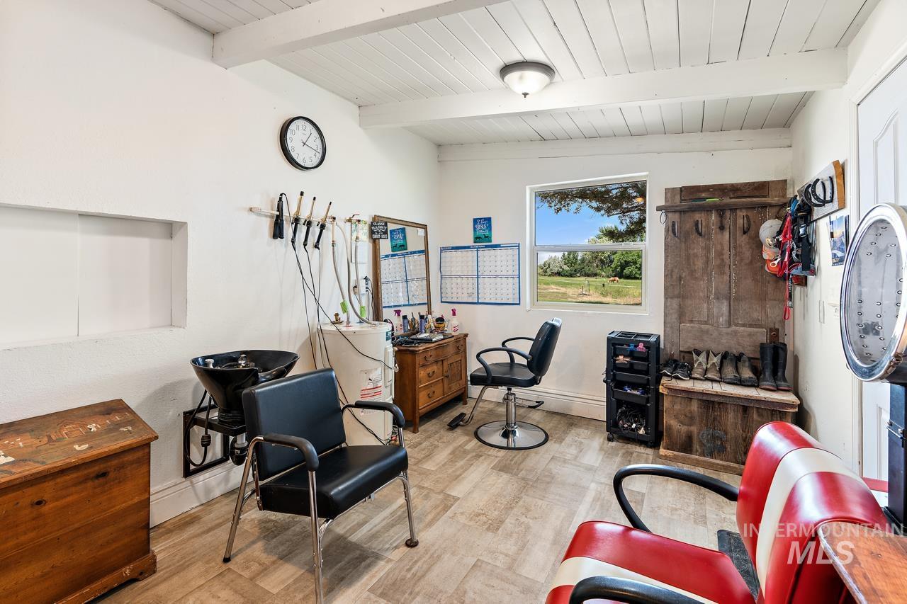 4417 Oak Road, Ontario, Oregon 97914, 3 Bedrooms, 2 Bathrooms, Farm & Ranch For Sale, Price $995,000, 98963237