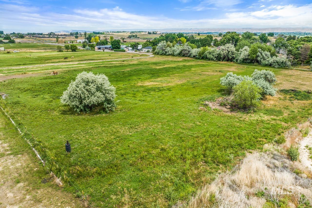 4417 Oak Road, Ontario, Oregon 97914, 3 Bedrooms, 2 Bathrooms, Farm & Ranch For Sale, Price $995,000, 98963237