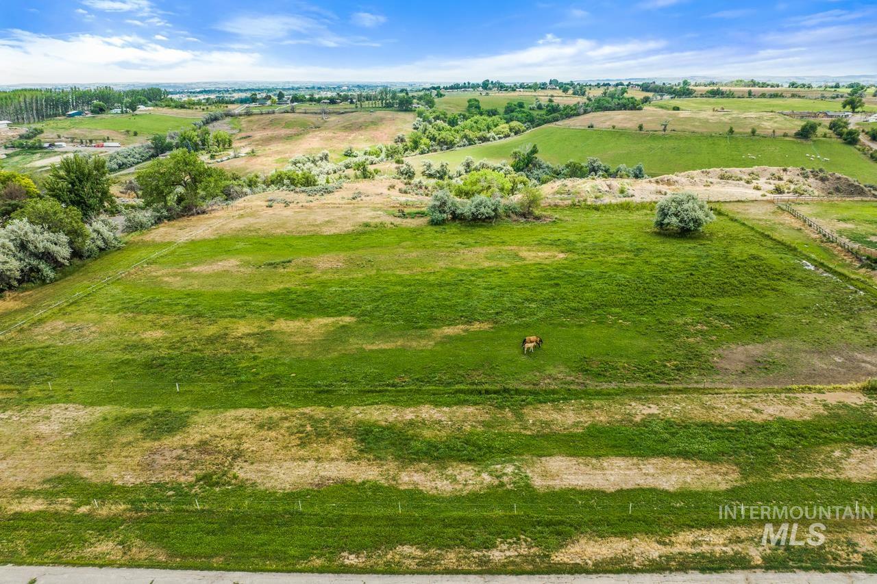 4417 Oak Road, Ontario, Oregon 97914, 3 Bedrooms, 2 Bathrooms, Farm & Ranch For Sale, Price $995,000, 98963237