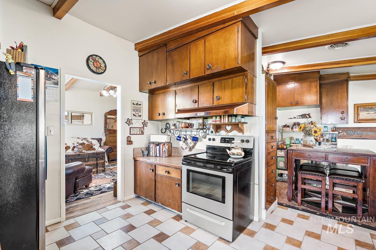 4417 Oak Road, Ontario, Oregon 97914, 3 Bedrooms, 2 Bathrooms, Farm & Ranch For Sale, Price $995,000, 98963237