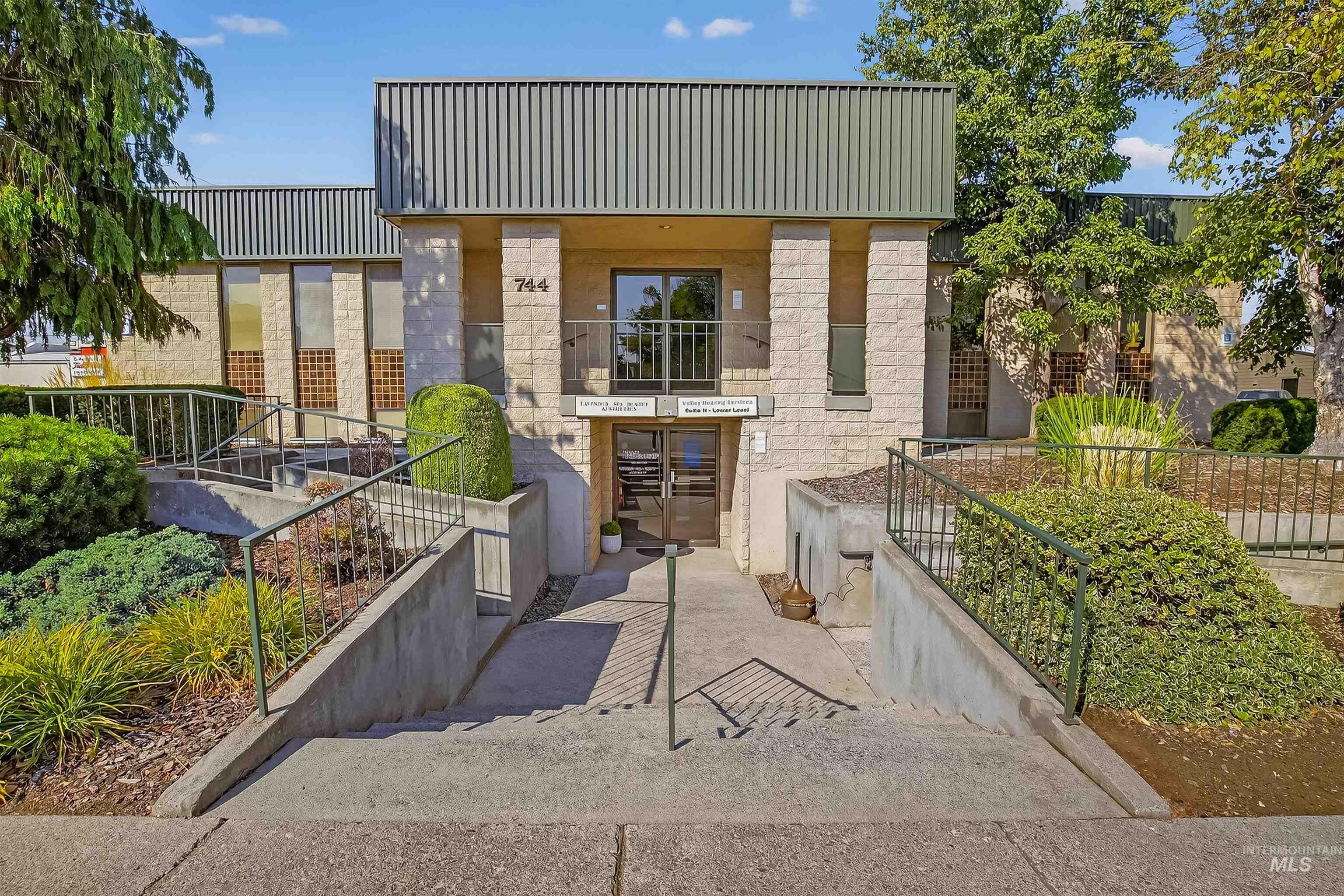 744 5th Street, Clarkston, Washington 99403, Business/Commercial For Sale, Price $1,050,000, 98963657