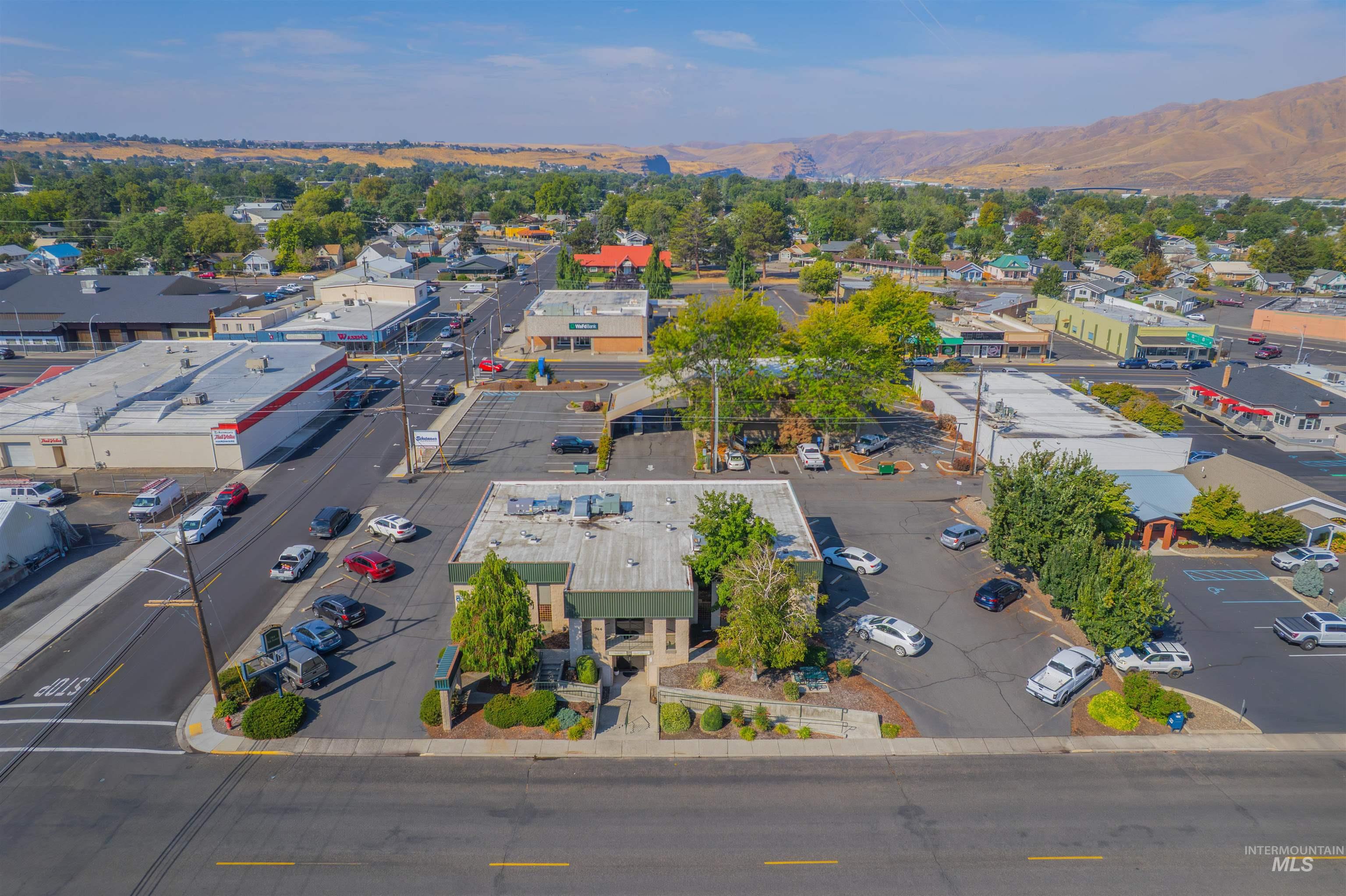 744 5th Street, Clarkston, Washington 99403, Business/Commercial For Sale, Price $1,050,000, 98963657