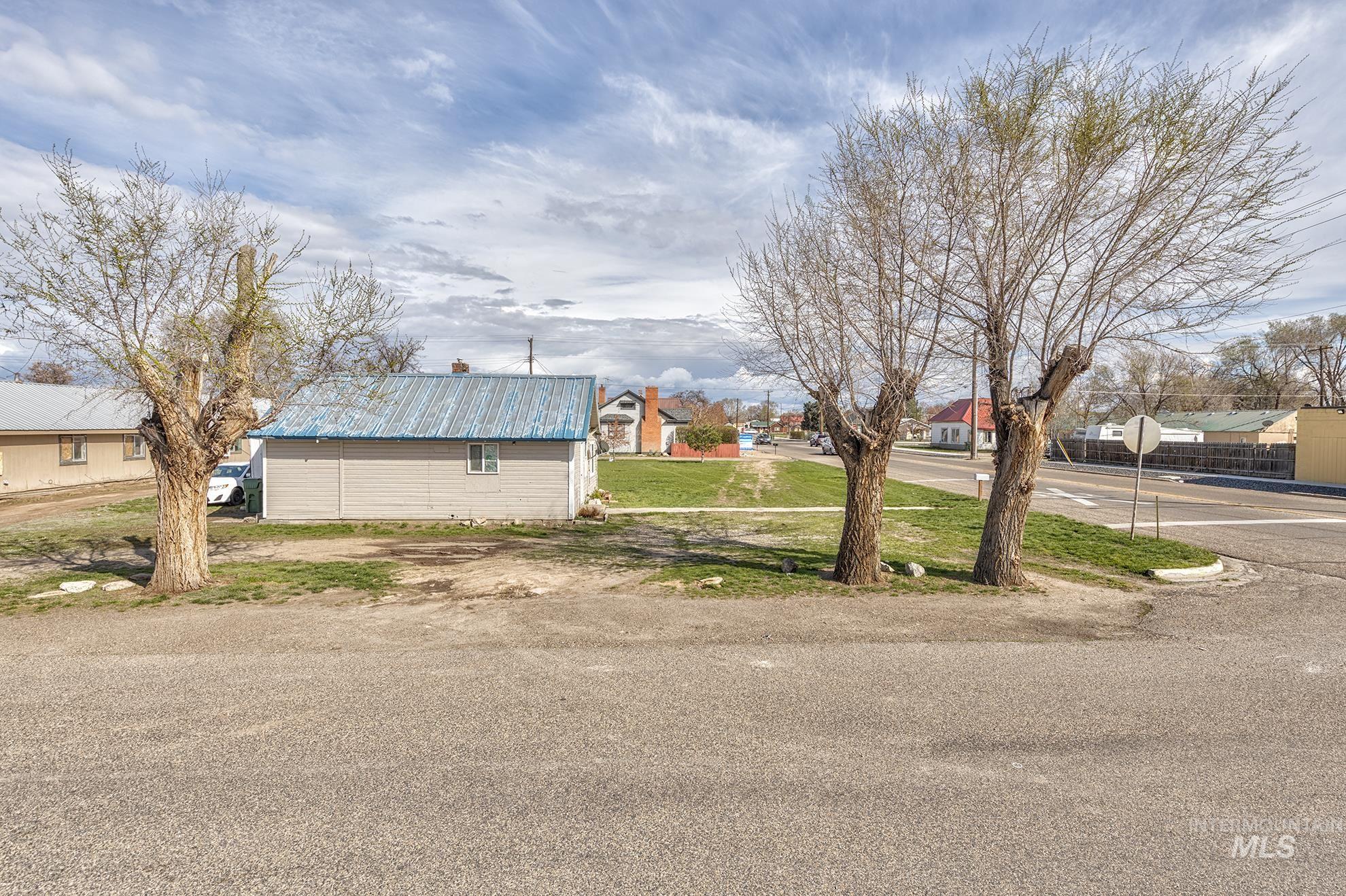 107 SE 5th Ave, Ontario, Oregon 97914, Business/Commercial For Sale, Price $218,000,MLS 98963823